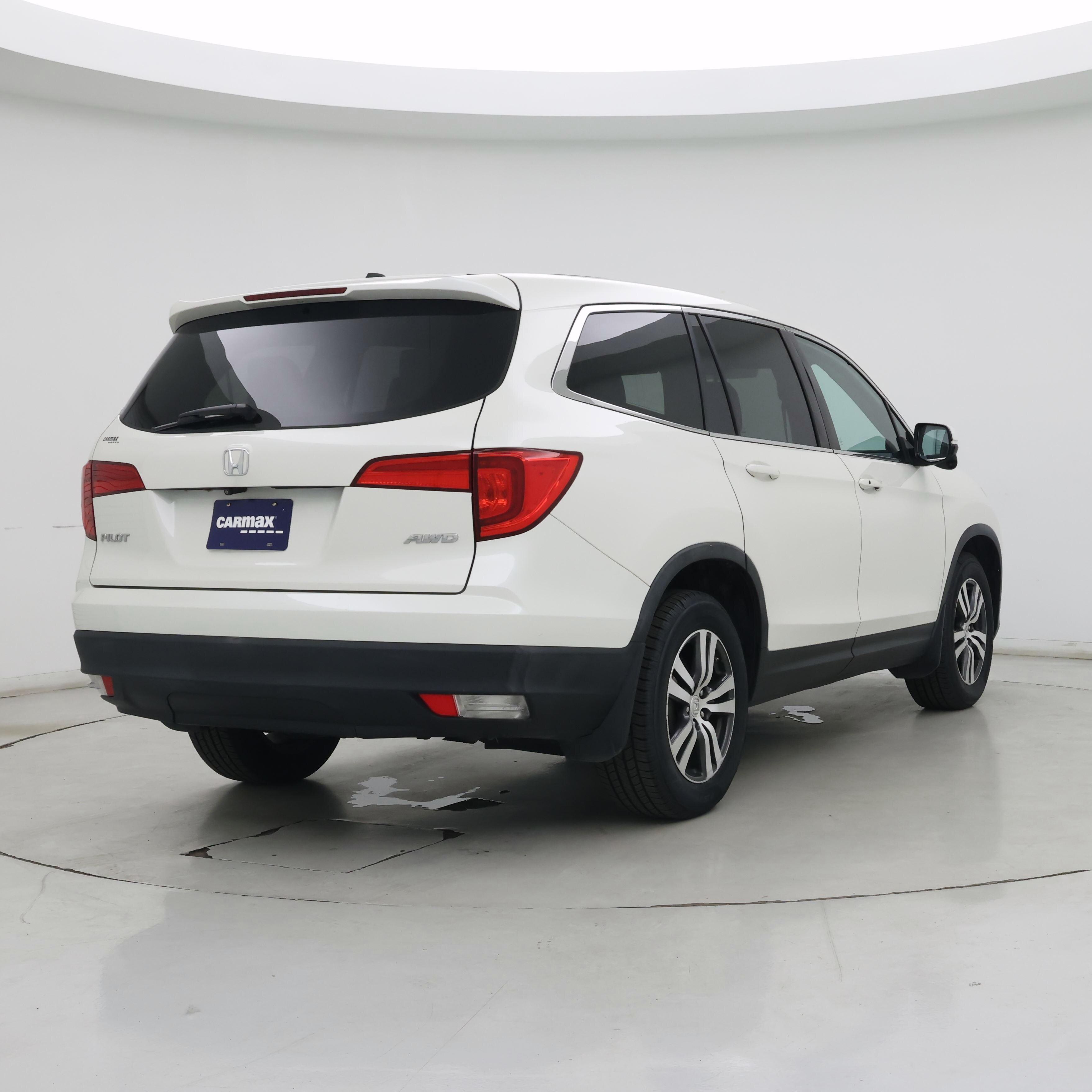 Thumbnail: 2016 Honda Pilot - 8