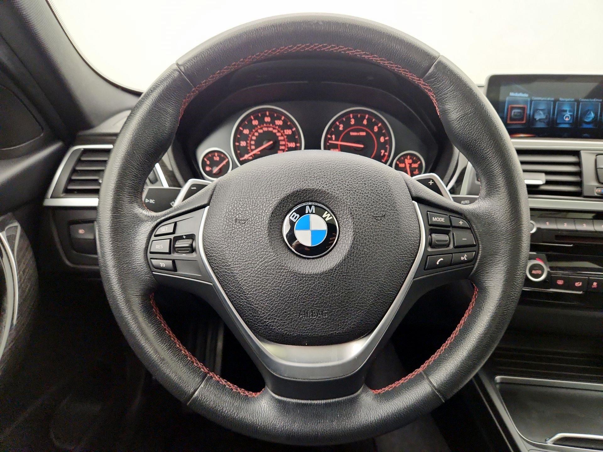 Thumbnail: 2017 BMW 3 Series - 10