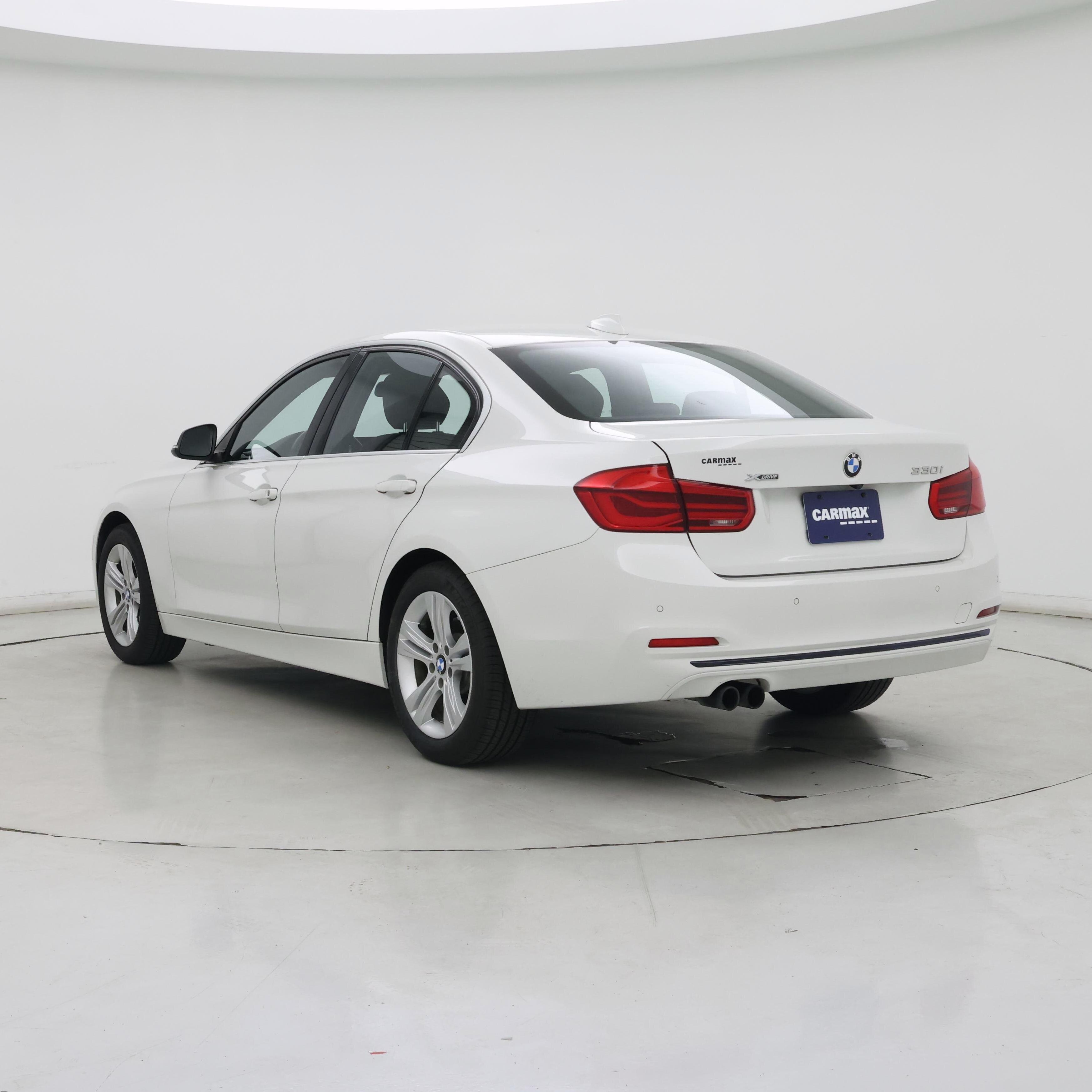 Thumbnail: 2017 BMW 3 Series - 2