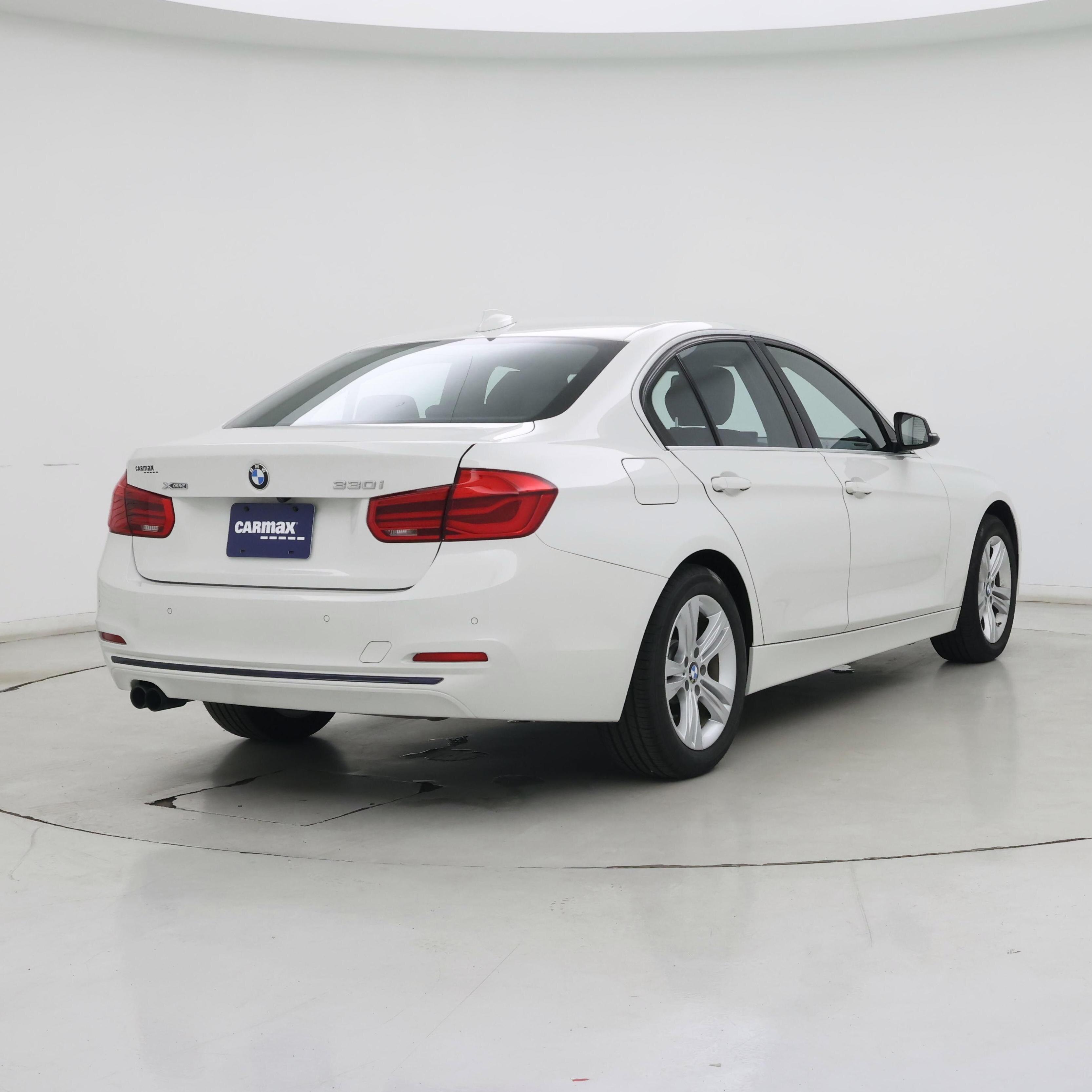 Thumbnail: 2017 BMW 3 Series - 8
