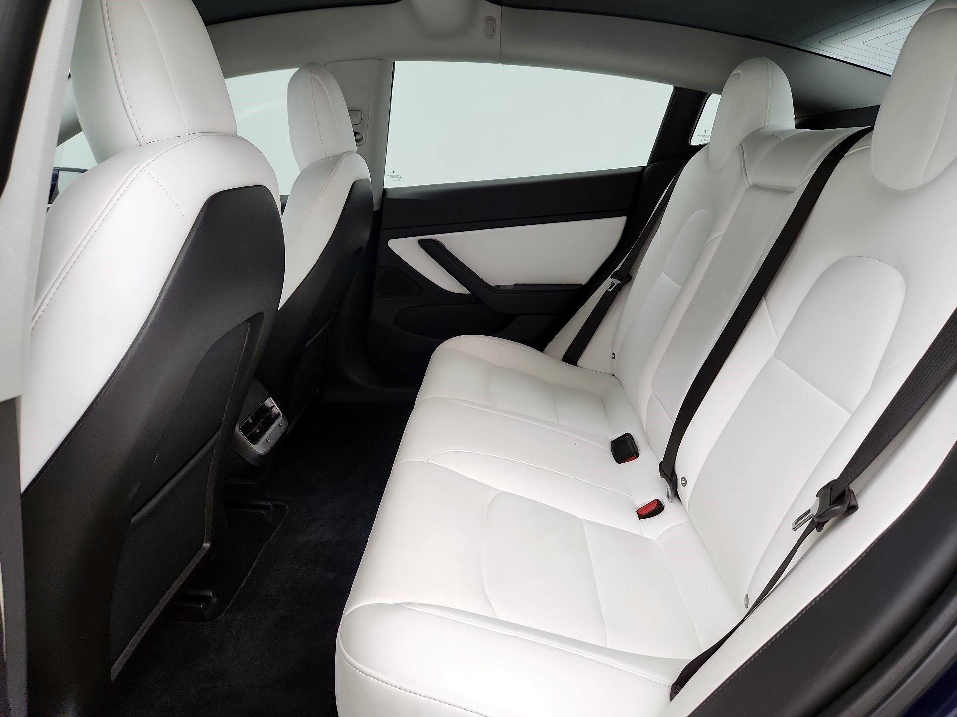 Thumbnail: 2018 Tesla Model 3 - 19