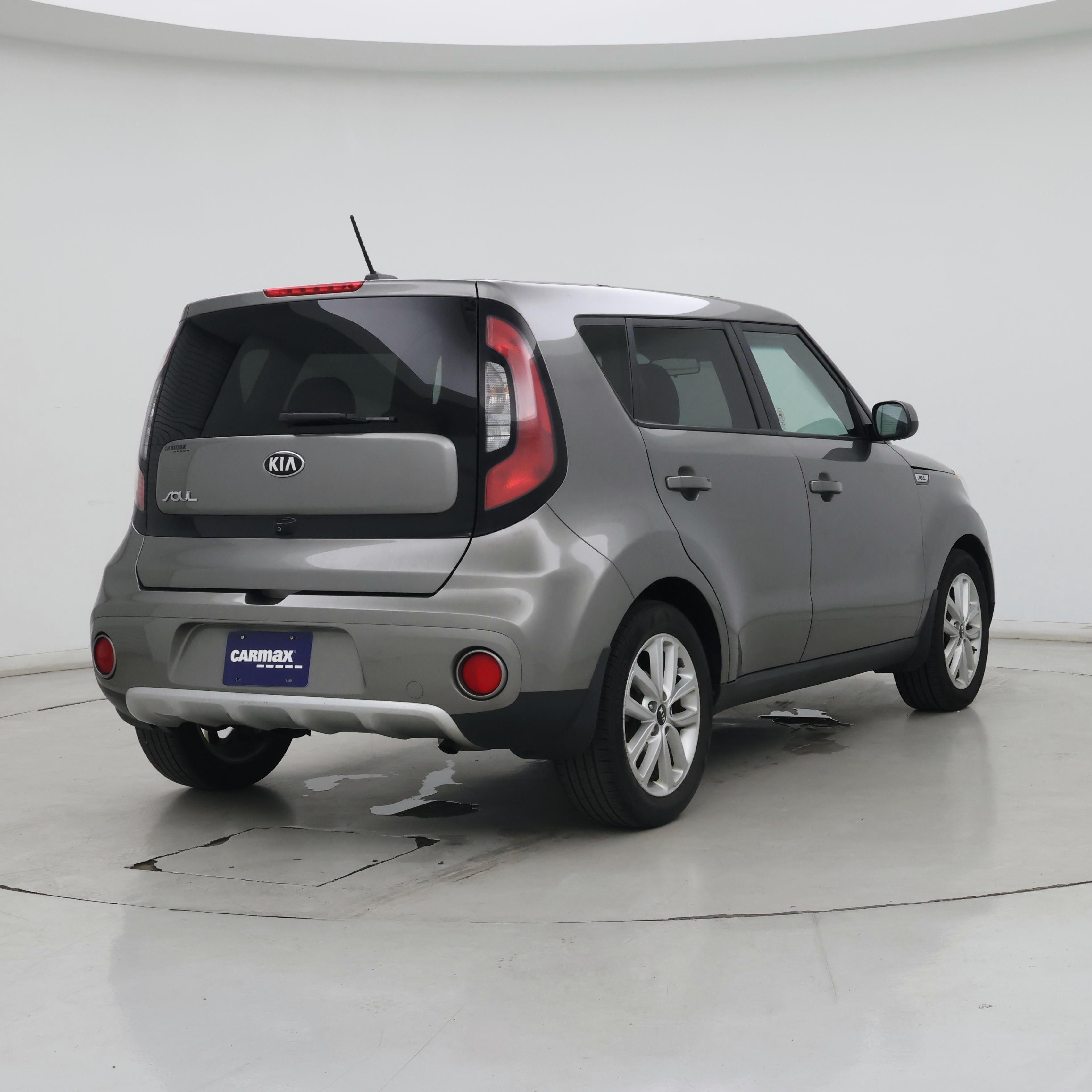 Thumbnail: 2017 Kia Soul - 8