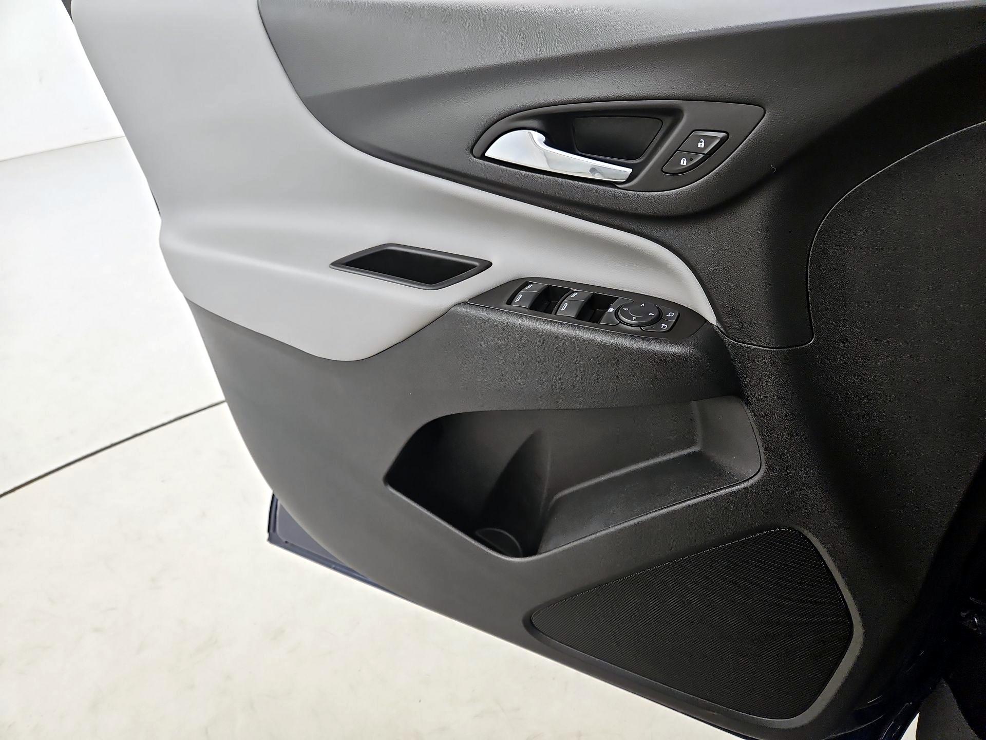 Thumbnail: 2022 Chevrolet Equinox - 12