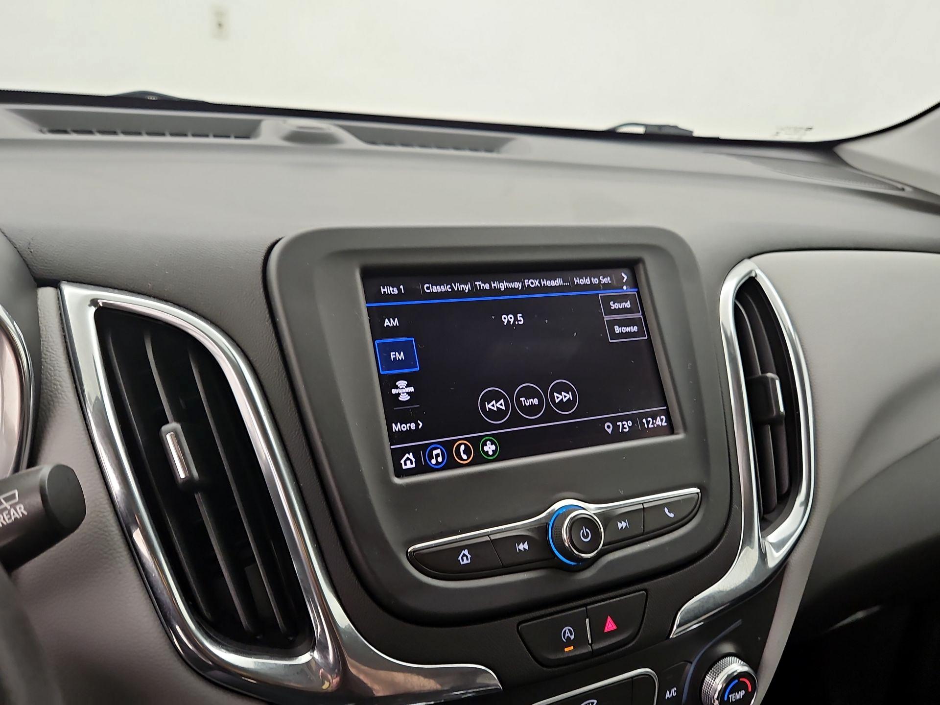 Thumbnail: 2022 Chevrolet Equinox - 15