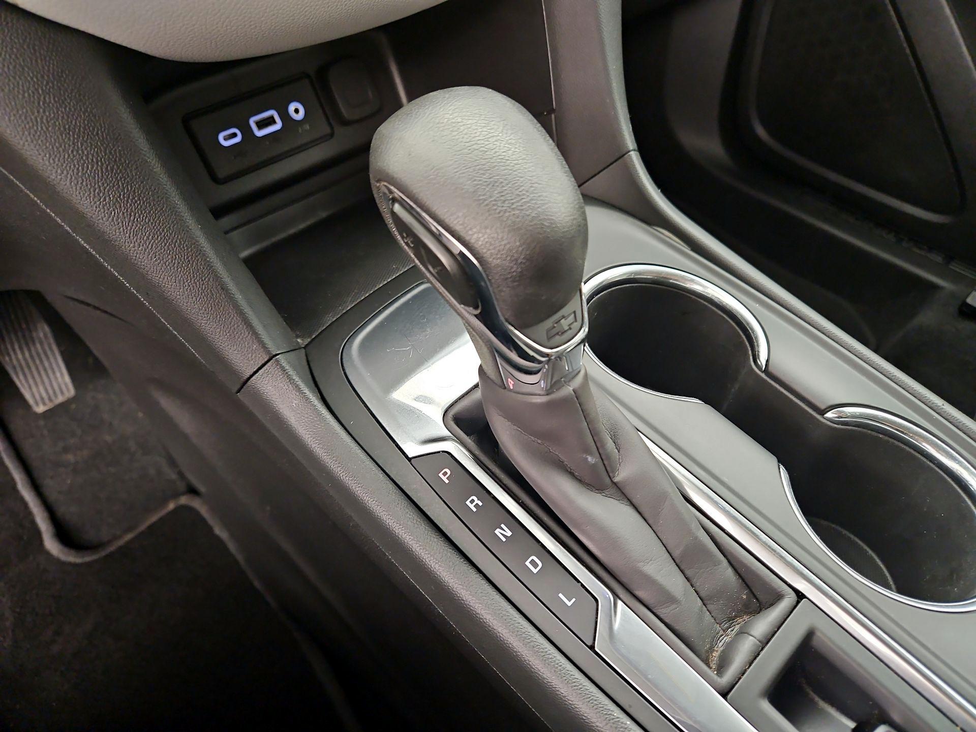 Thumbnail: 2022 Chevrolet Equinox - 17