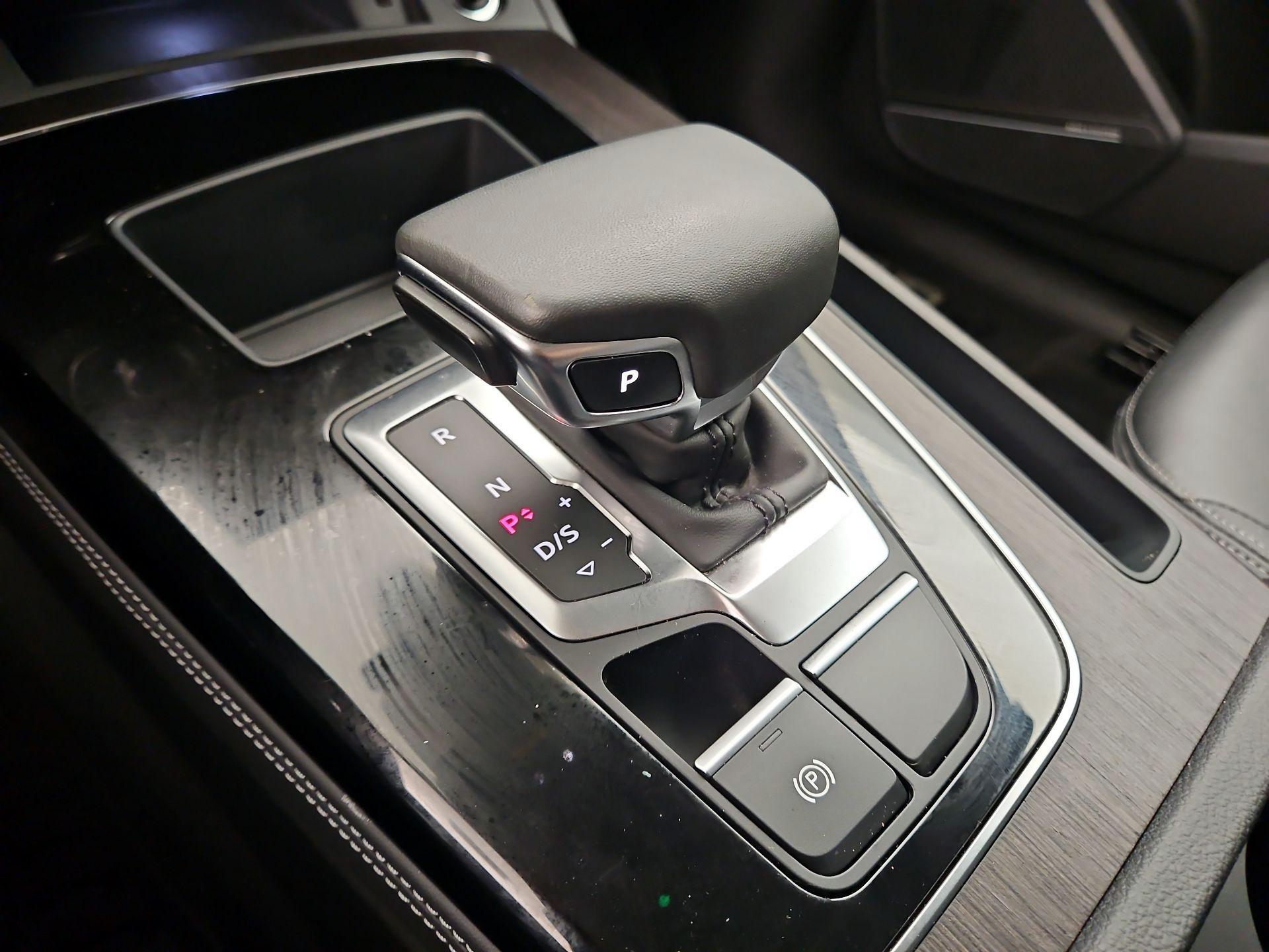 Thumbnail: 2023 Audi Q5 - 17