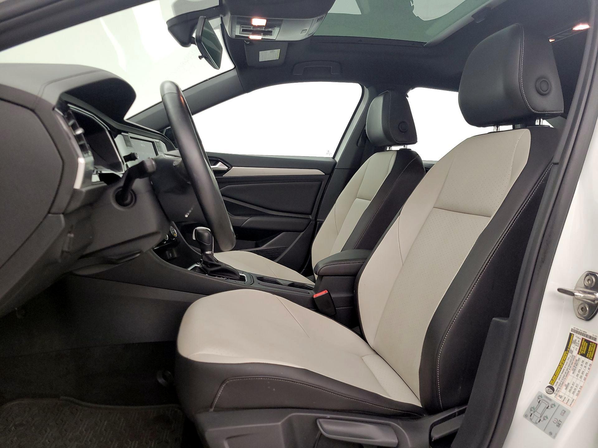 Thumbnail: 2019 Volkswagen Jetta - 11