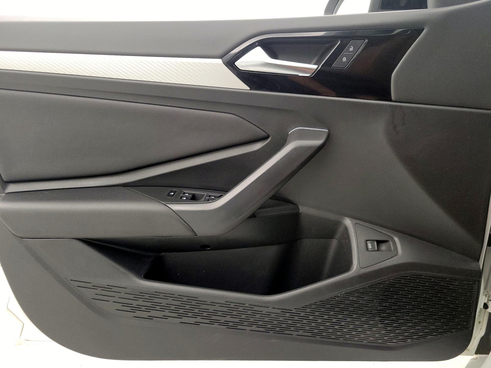 Thumbnail: 2019 Volkswagen Jetta - 12