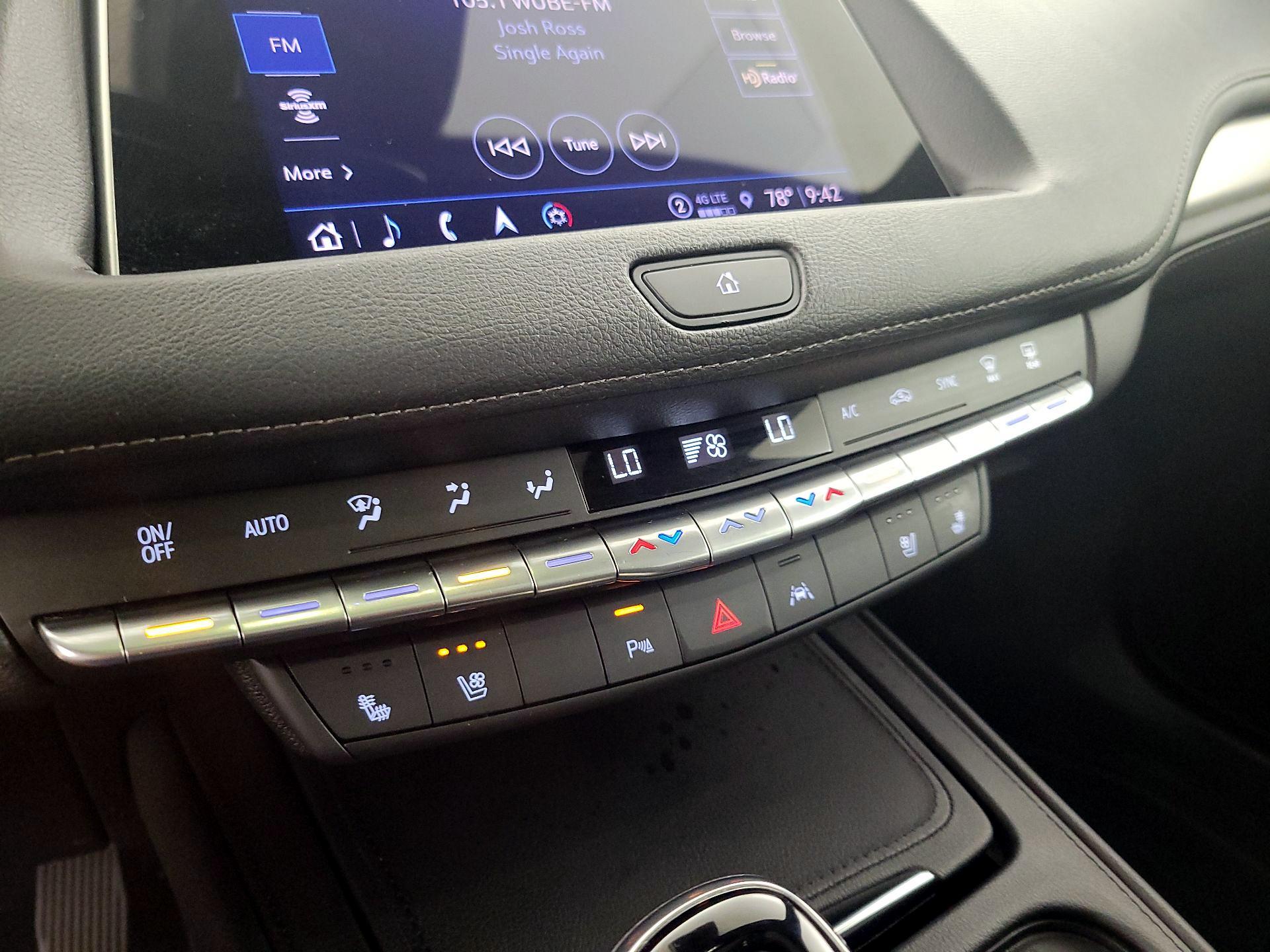 Thumbnail: 2023 Cadillac XT4 - 17