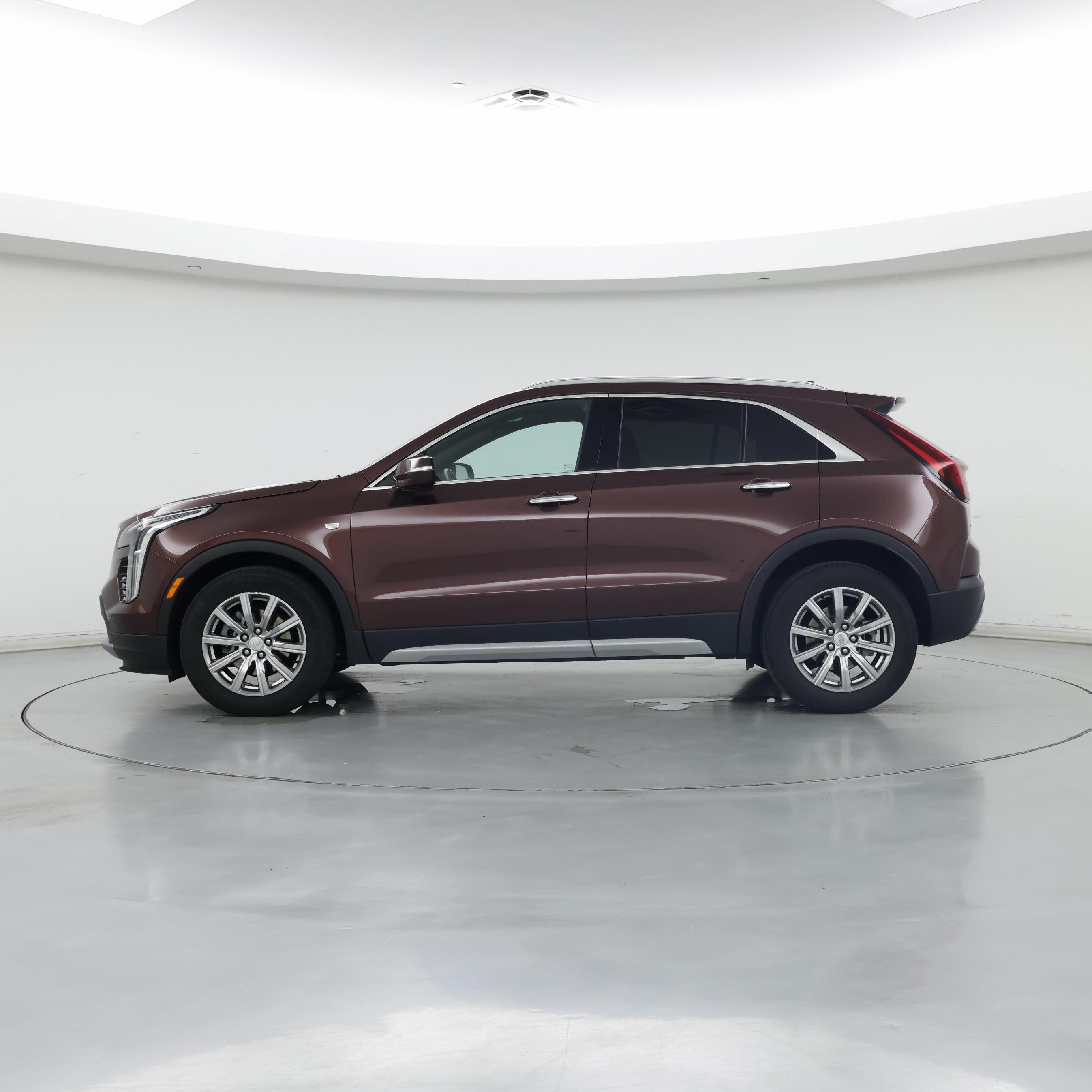 Thumbnail: 2023 Cadillac XT4 - 3