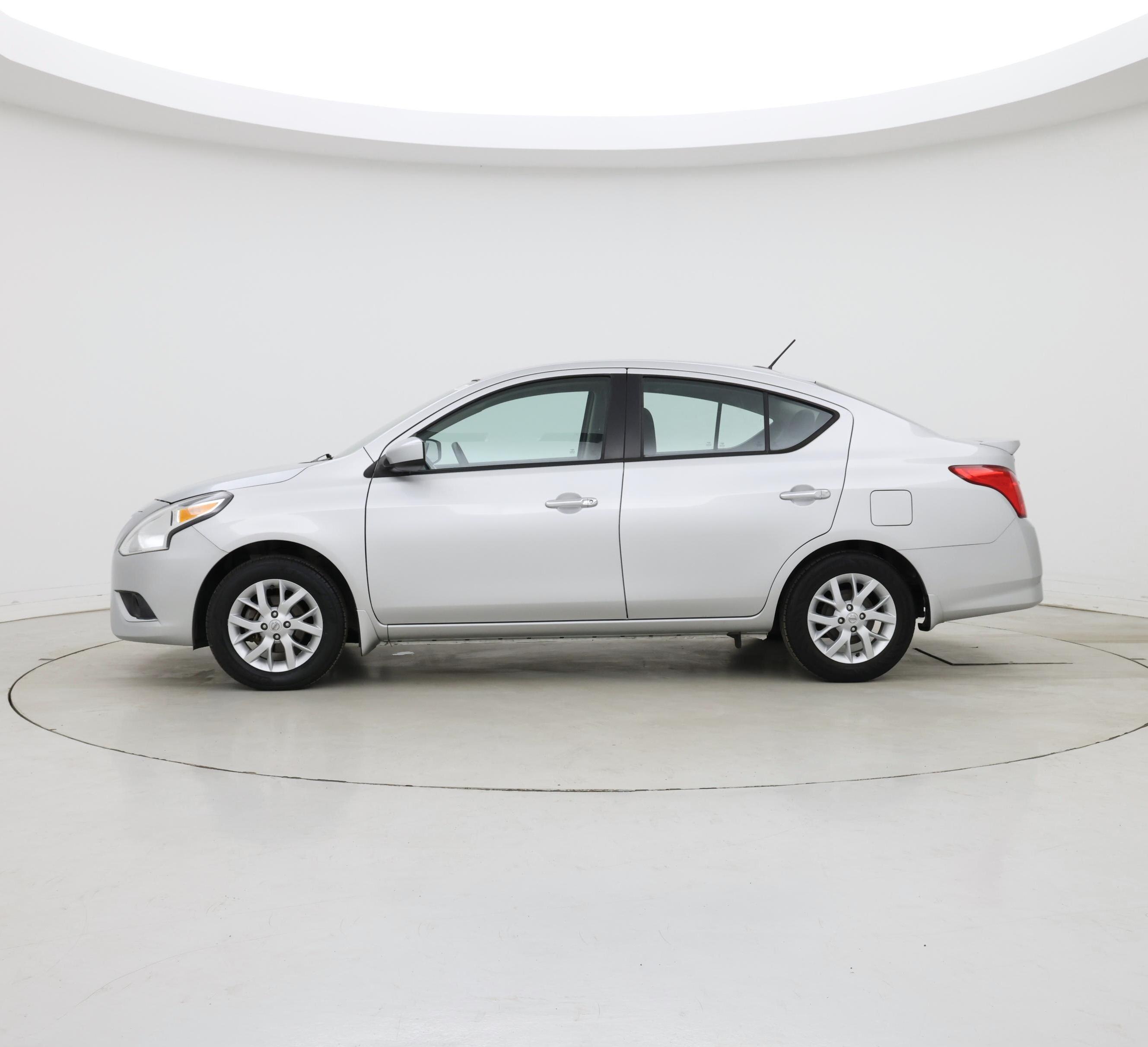 Thumbnail: 2018 Nissan Versa - 3