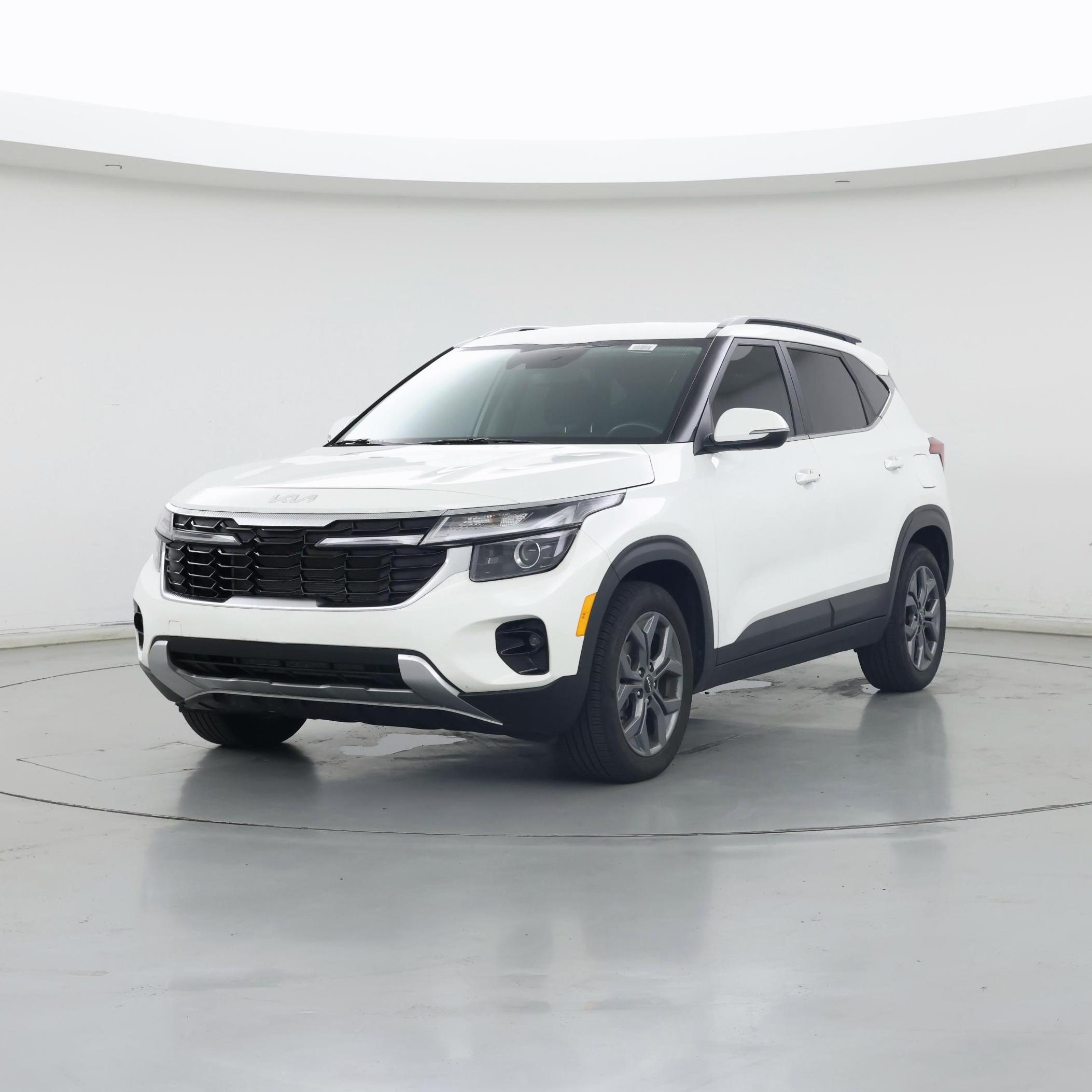 Thumbnail: 2024 Kia Seltos - 4