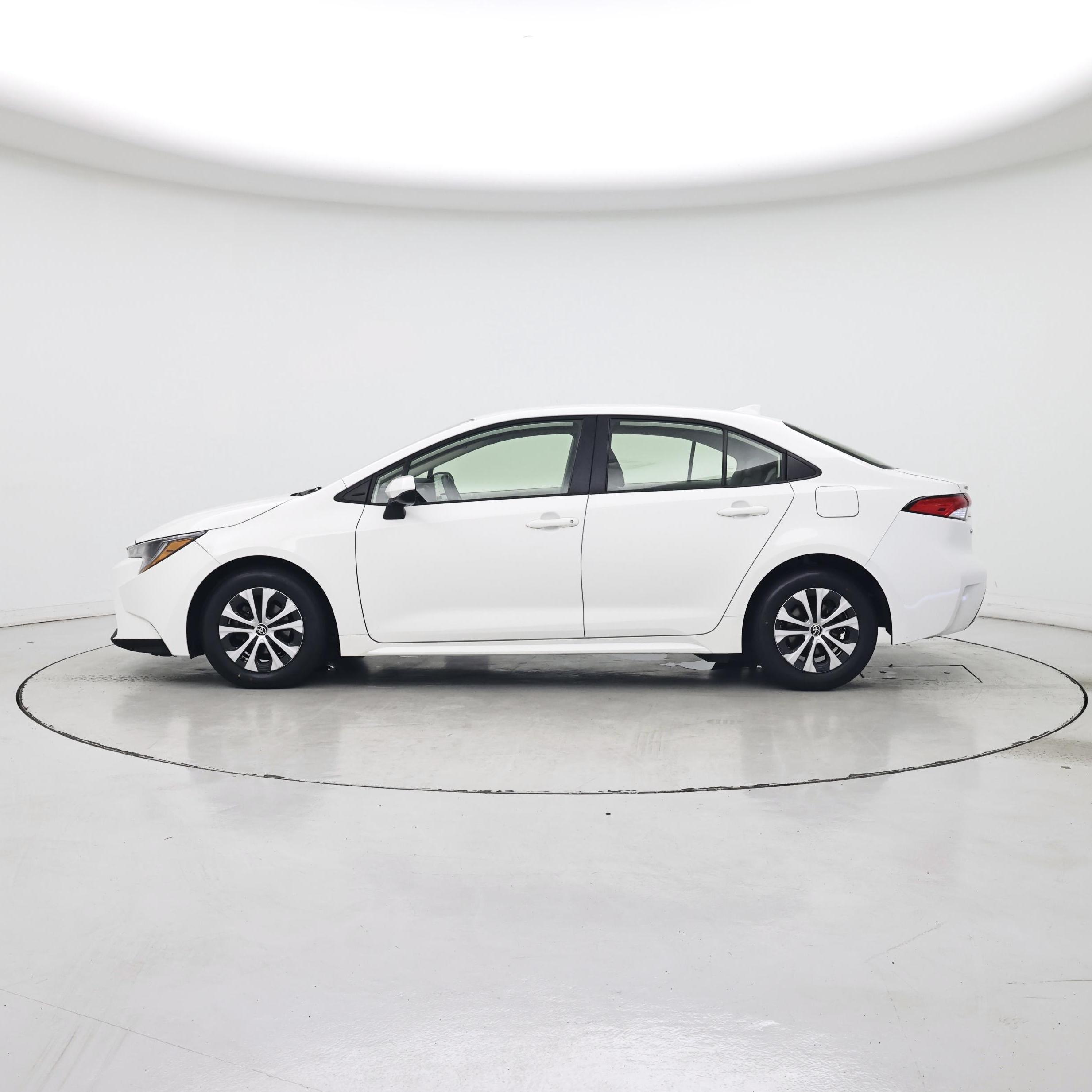 Thumbnail: 2022 Toyota Corolla - 3
