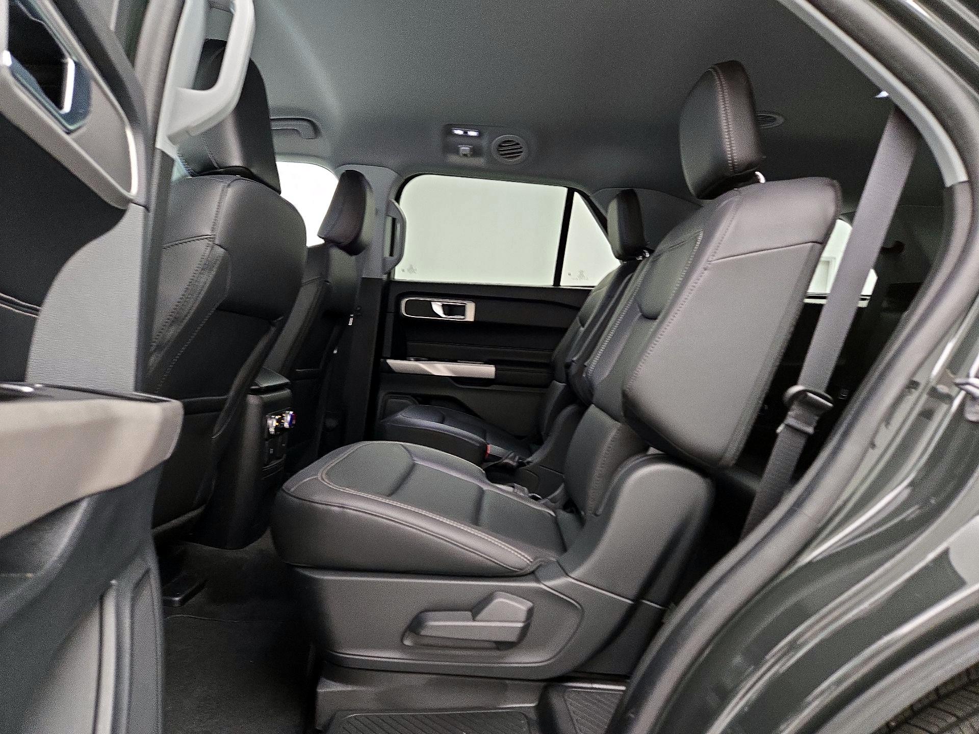 Thumbnail: 2022 Ford Explorer - 20
