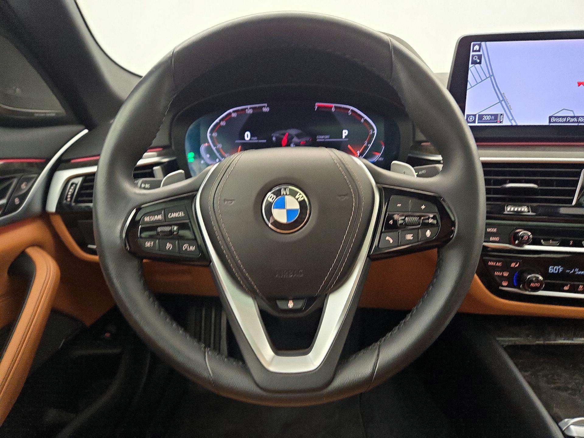 Thumbnail: 2022 BMW 5 Series - 10