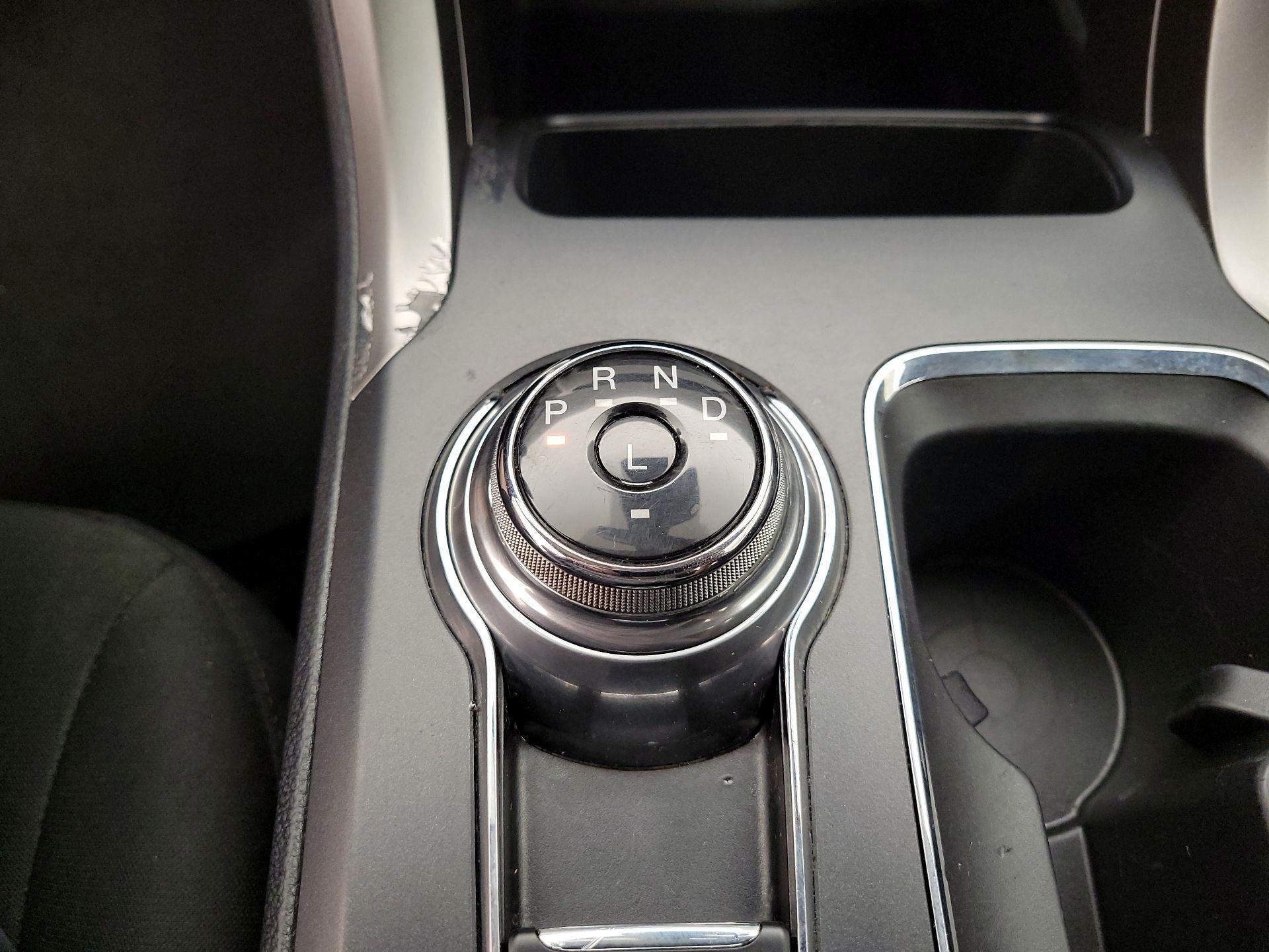 Thumbnail: 2020 Ford Fusion - 17