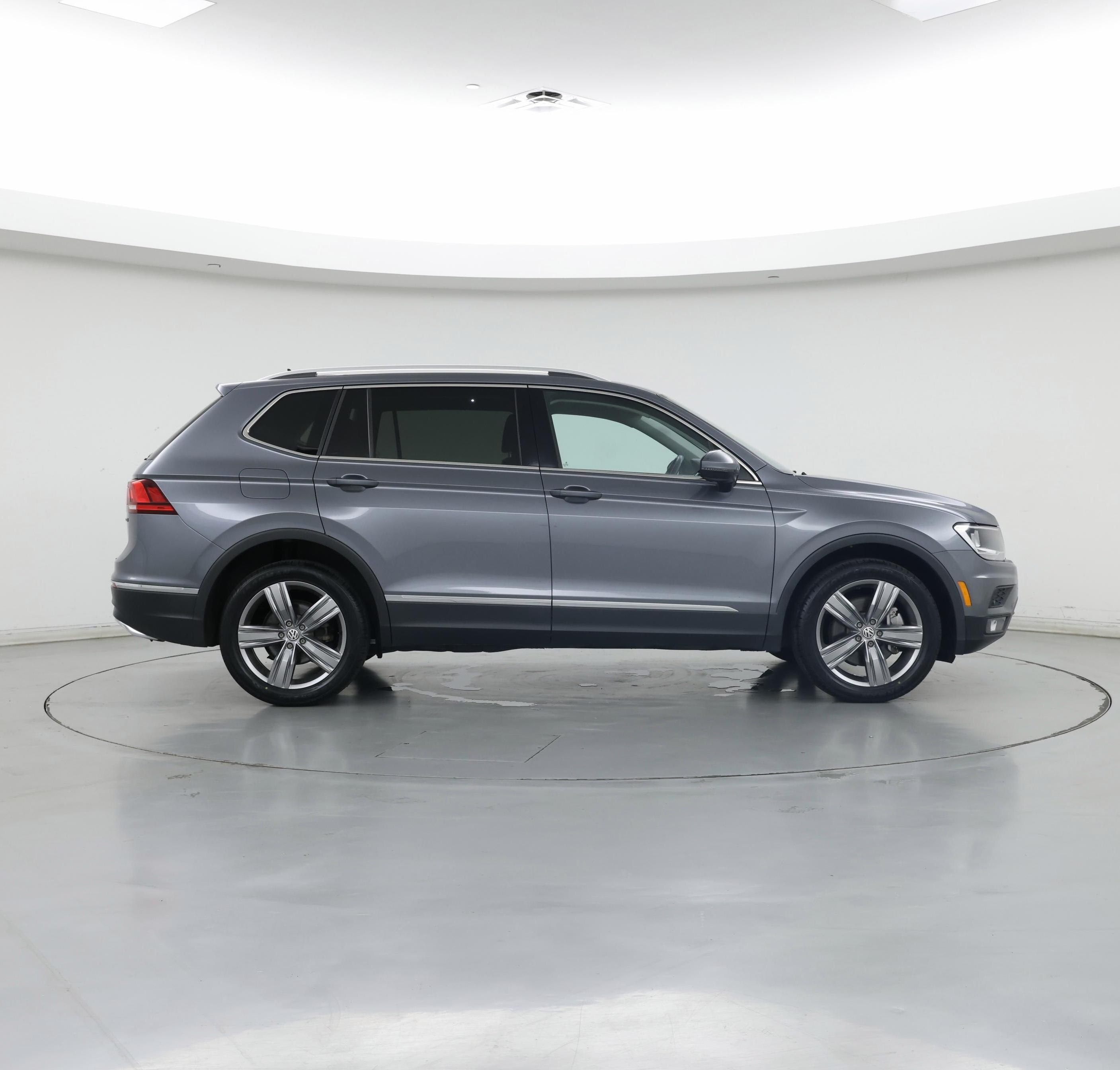 Thumbnail: 2021 Volkswagen Tiguan - 7