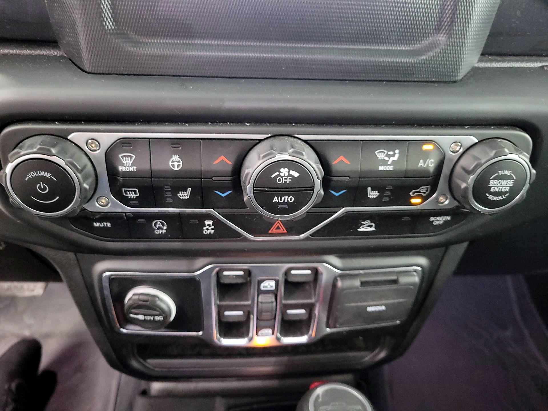 Thumbnail: 2022 Jeep Gladiator - 16