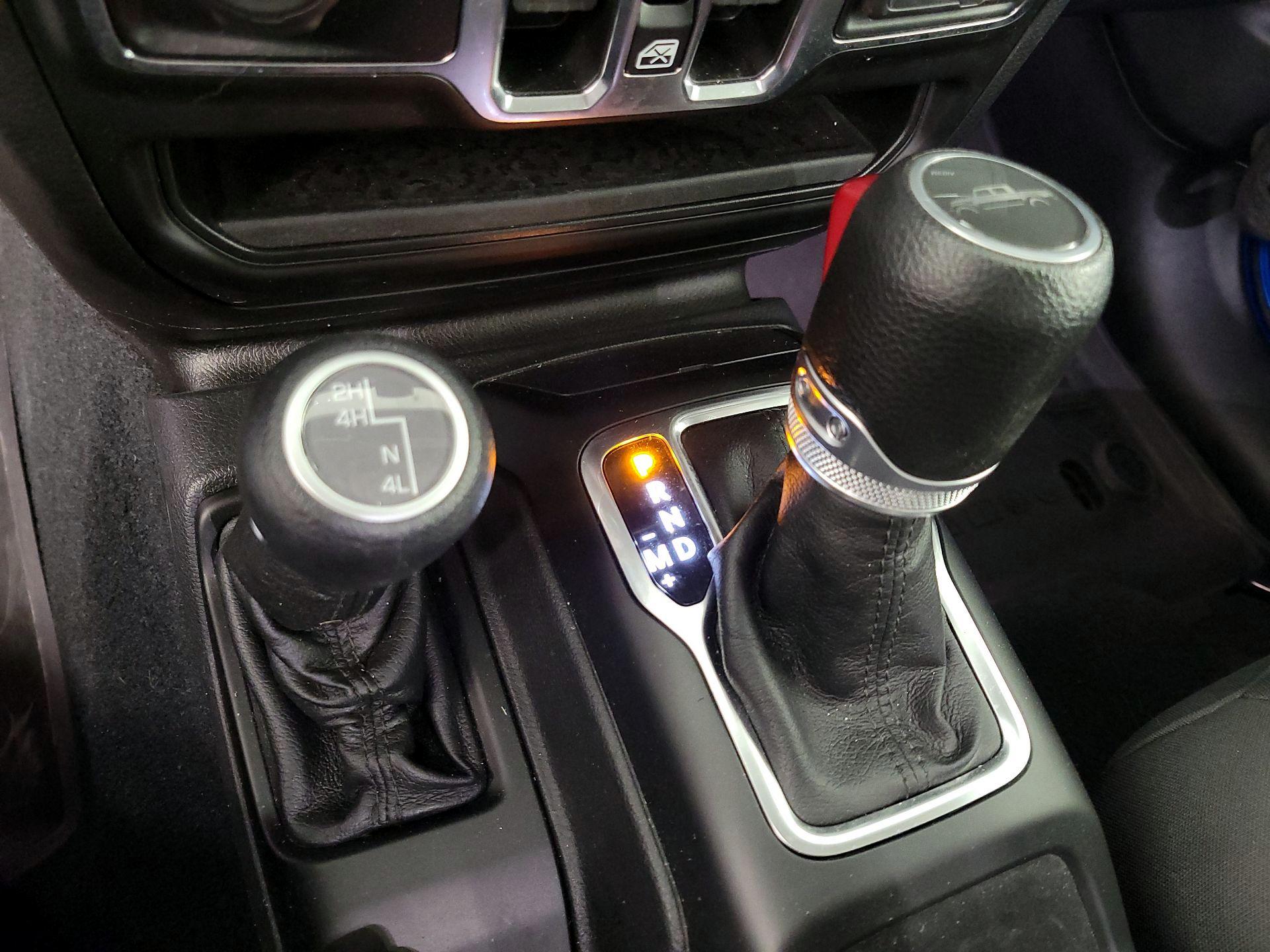 Thumbnail: 2022 Jeep Gladiator - 17