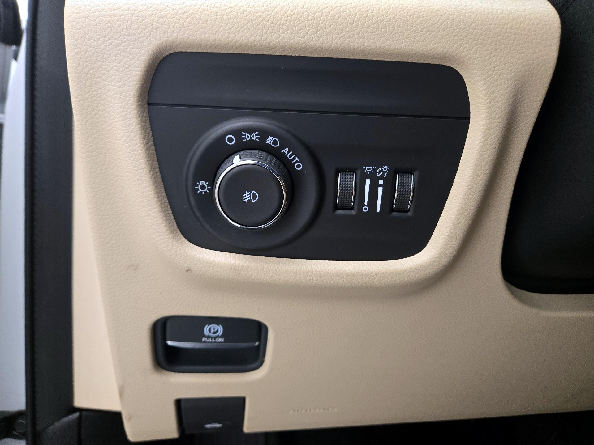 Thumbnail: 2021 Jeep Grand Cherokee L - 13