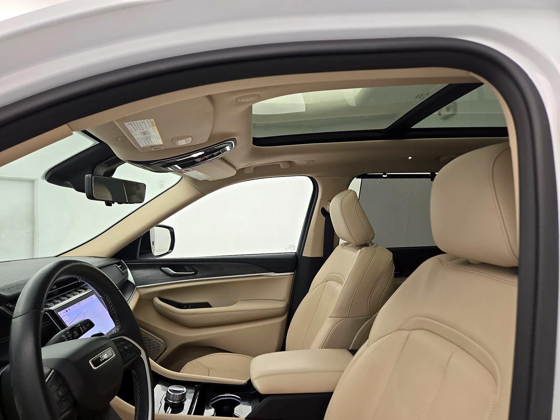 Thumbnail: 2021 Jeep Grand Cherokee L - 20