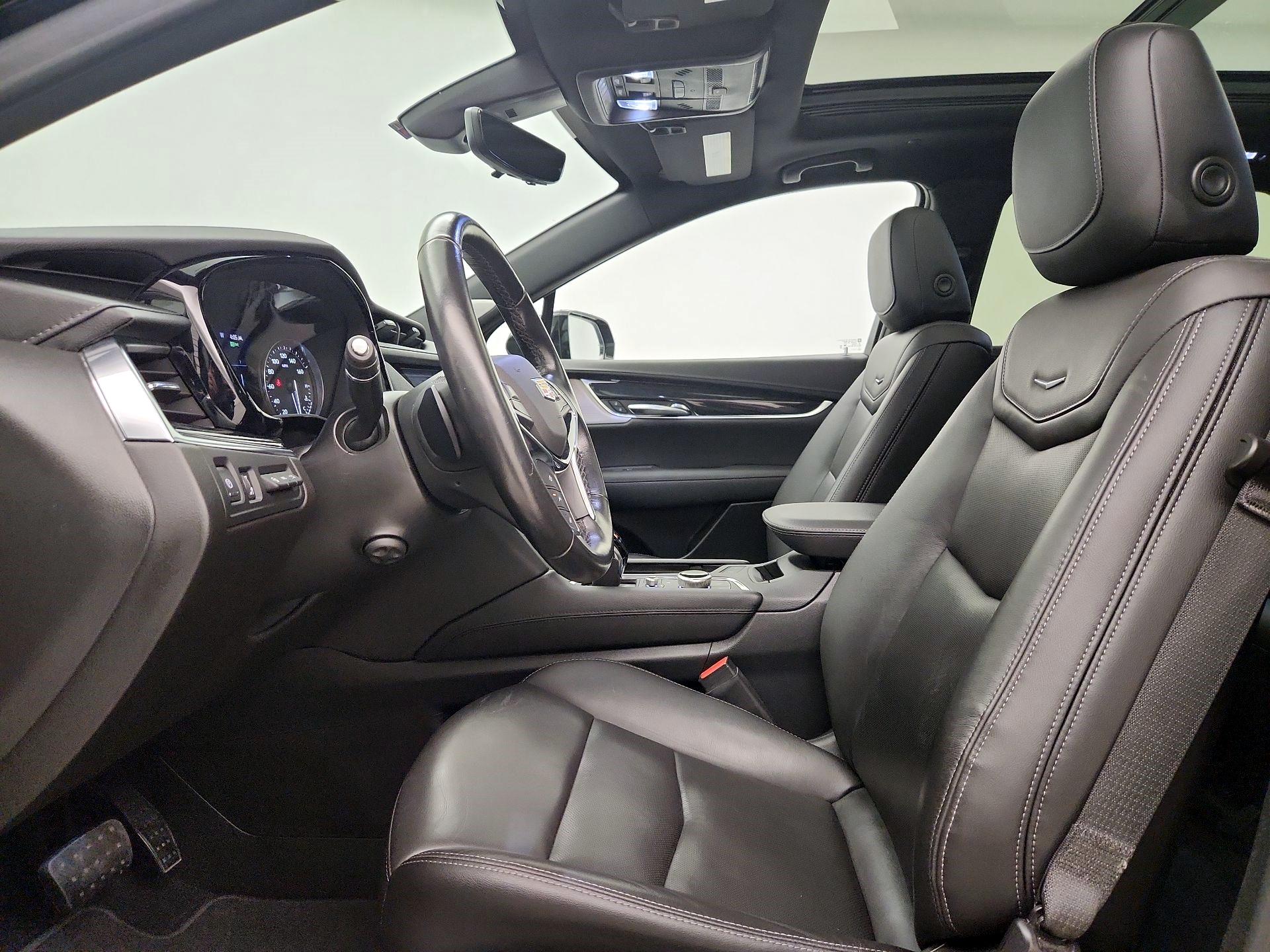 Thumbnail: 2021 Cadillac XT5 - 11