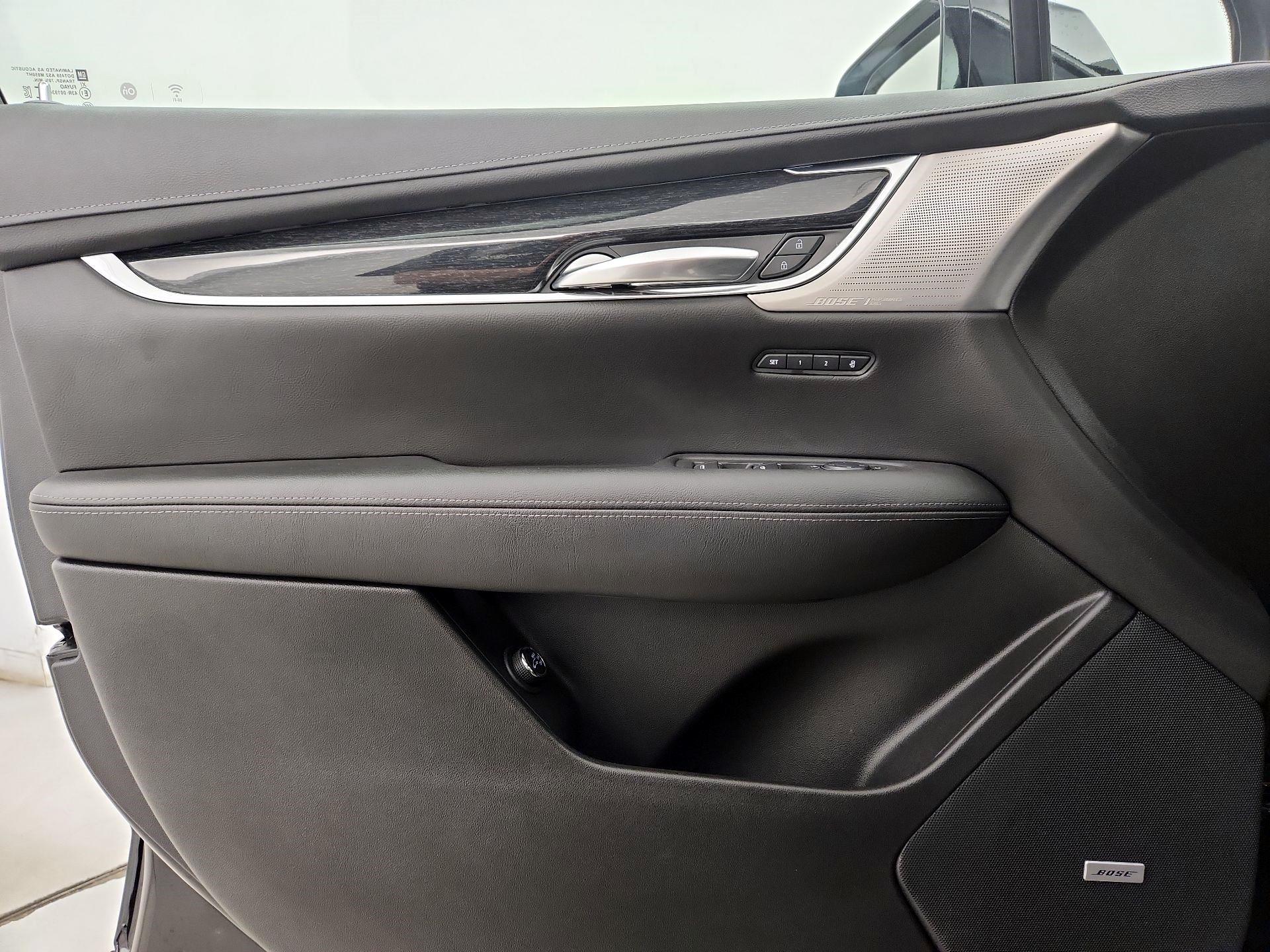 Thumbnail: 2021 Cadillac XT5 - 12