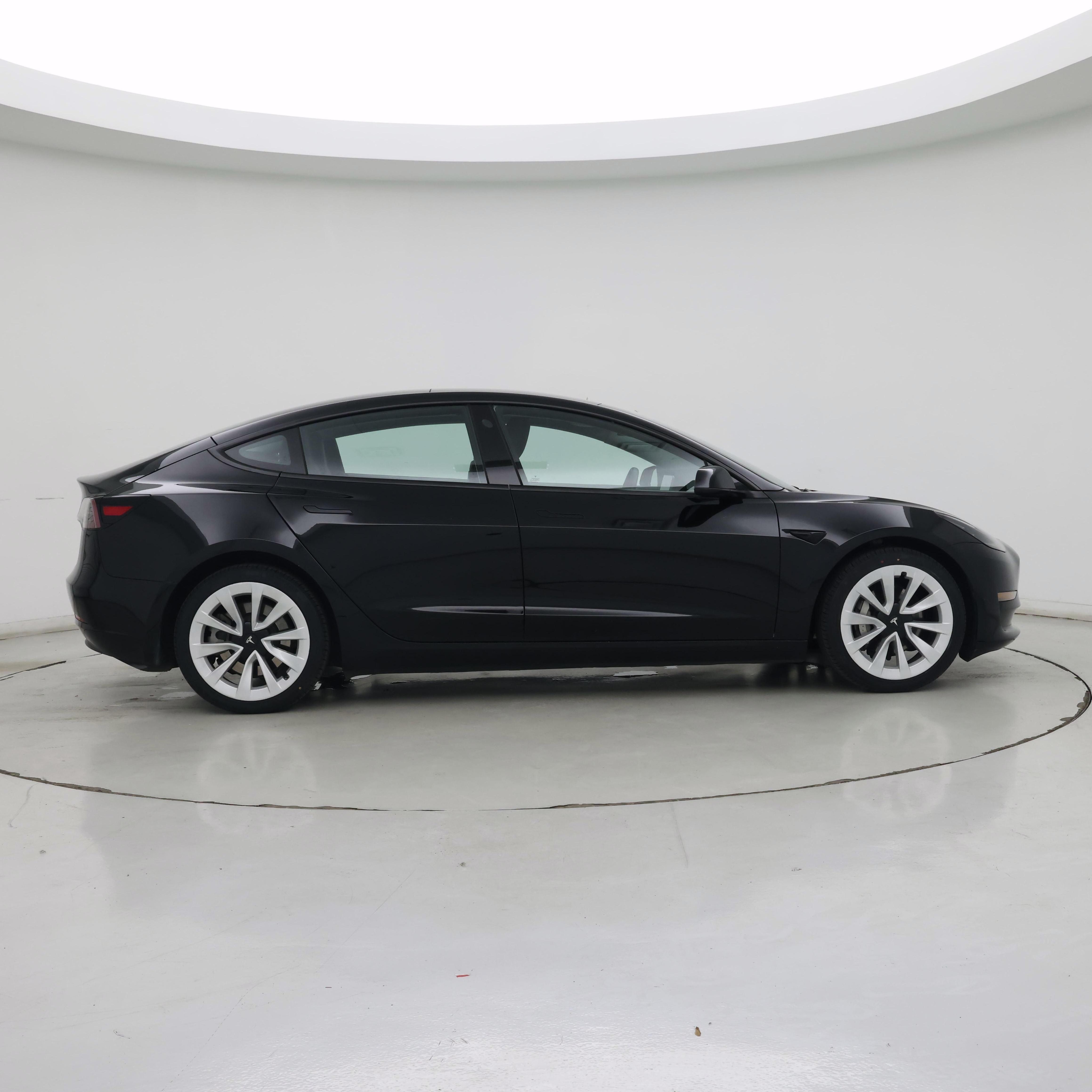 Thumbnail: 2023 Tesla Model 3 - 7