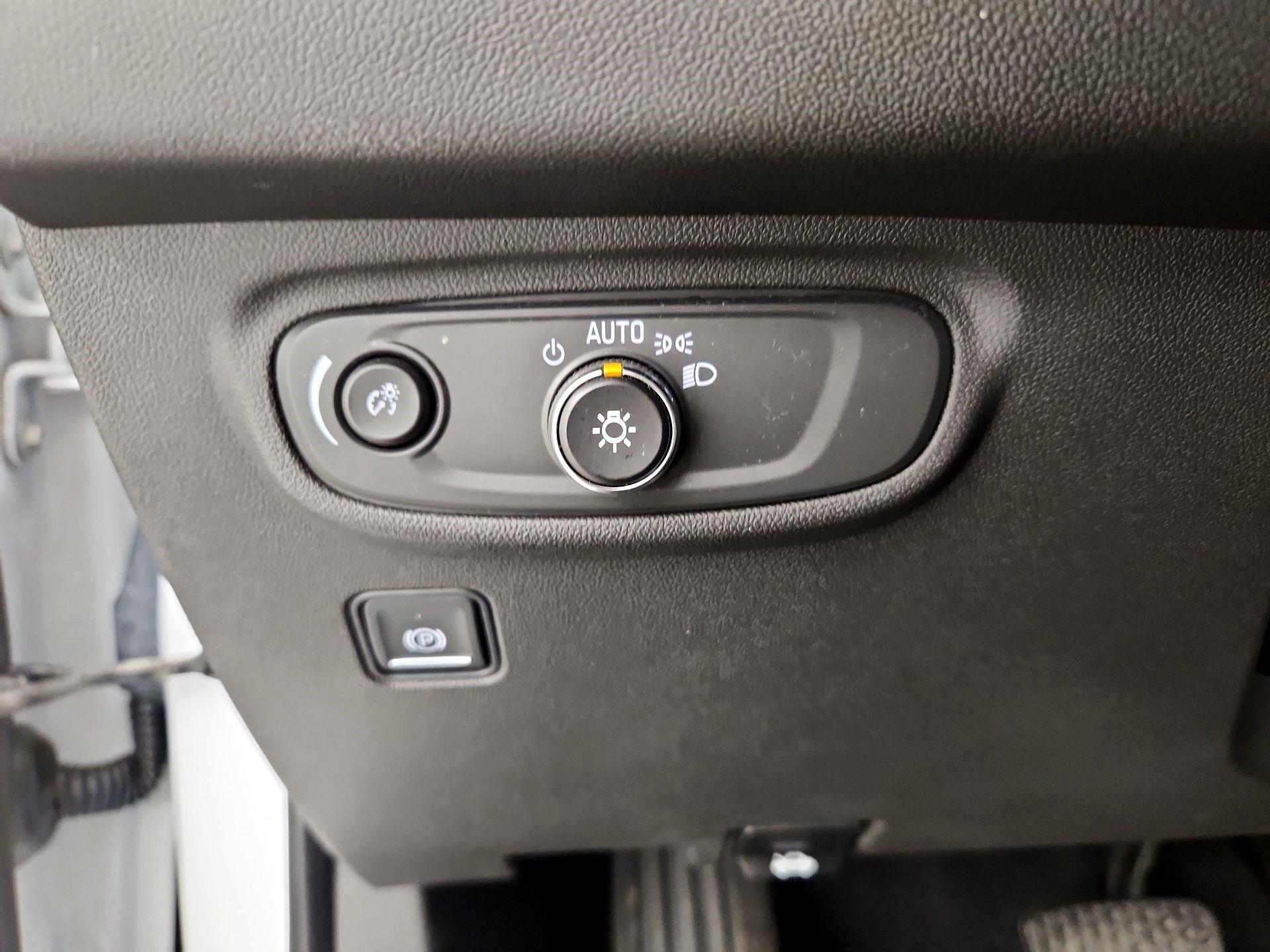 Thumbnail: 2021 GMC Terrain - 11