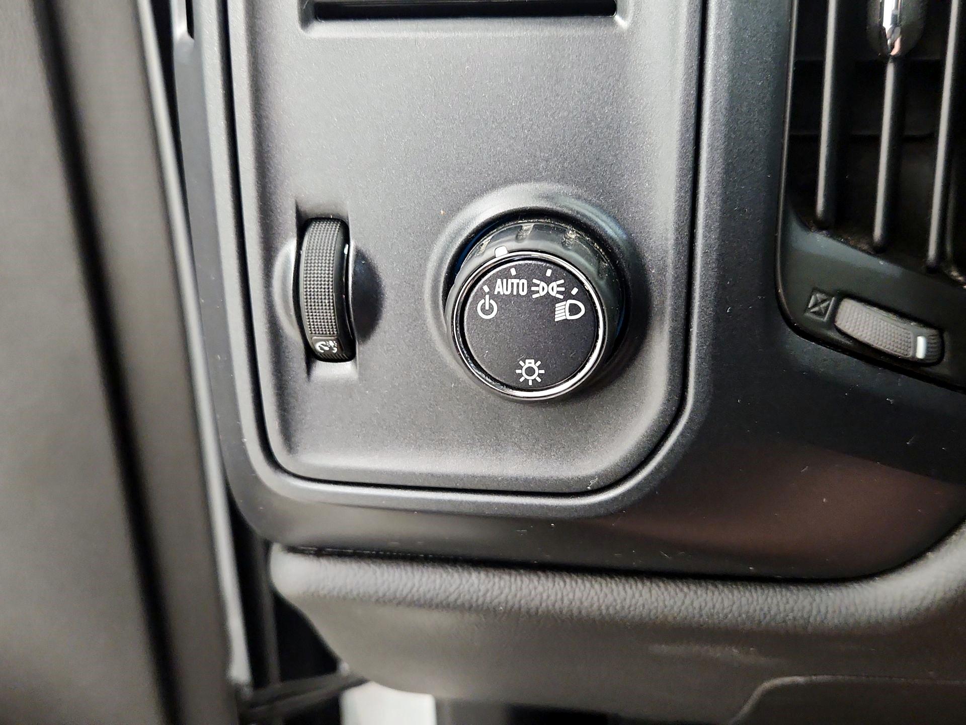 Thumbnail: 2016 Chevrolet Silverado 1500 - 13