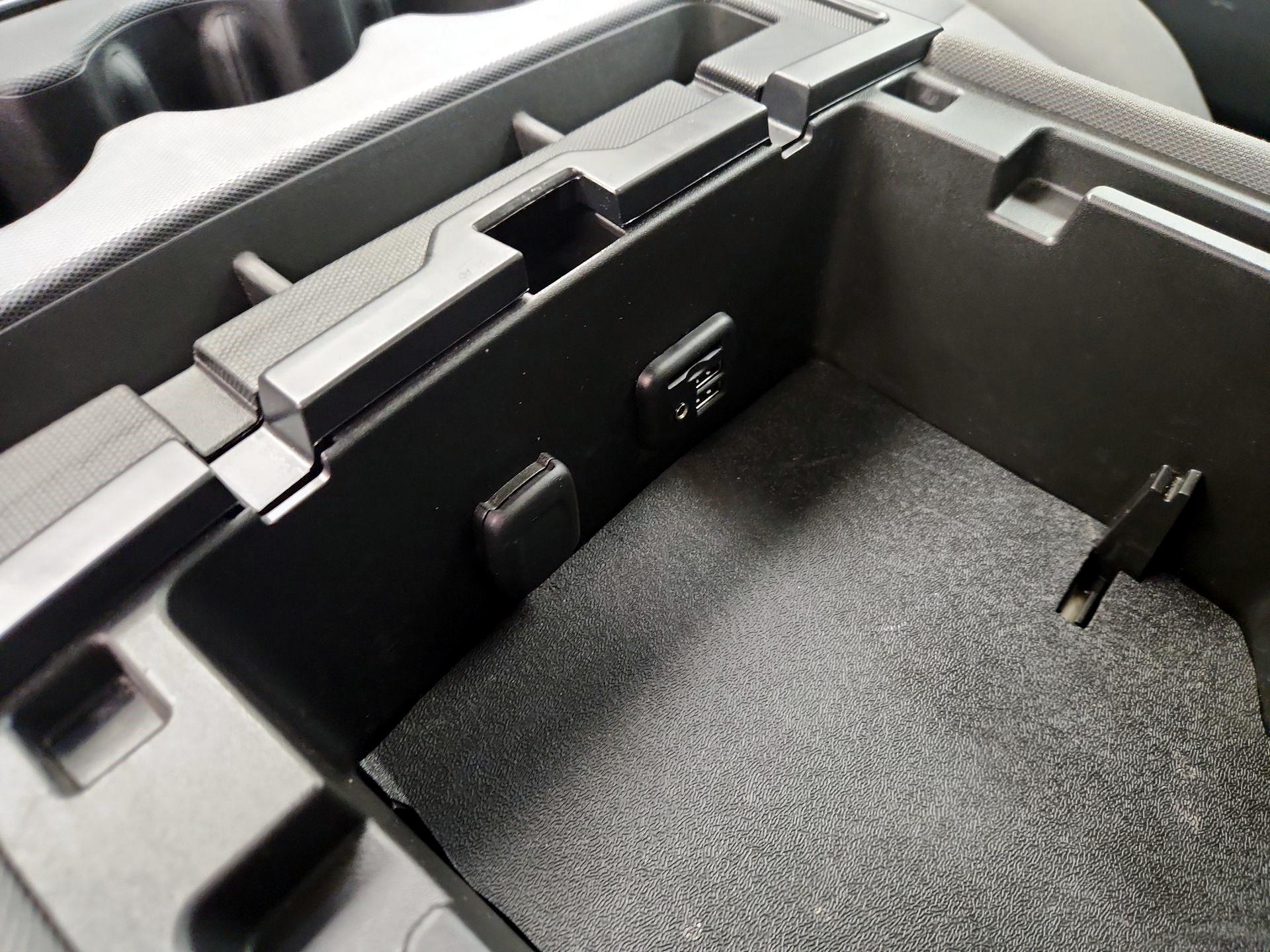 Thumbnail: 2016 Chevrolet Silverado 1500 - 17