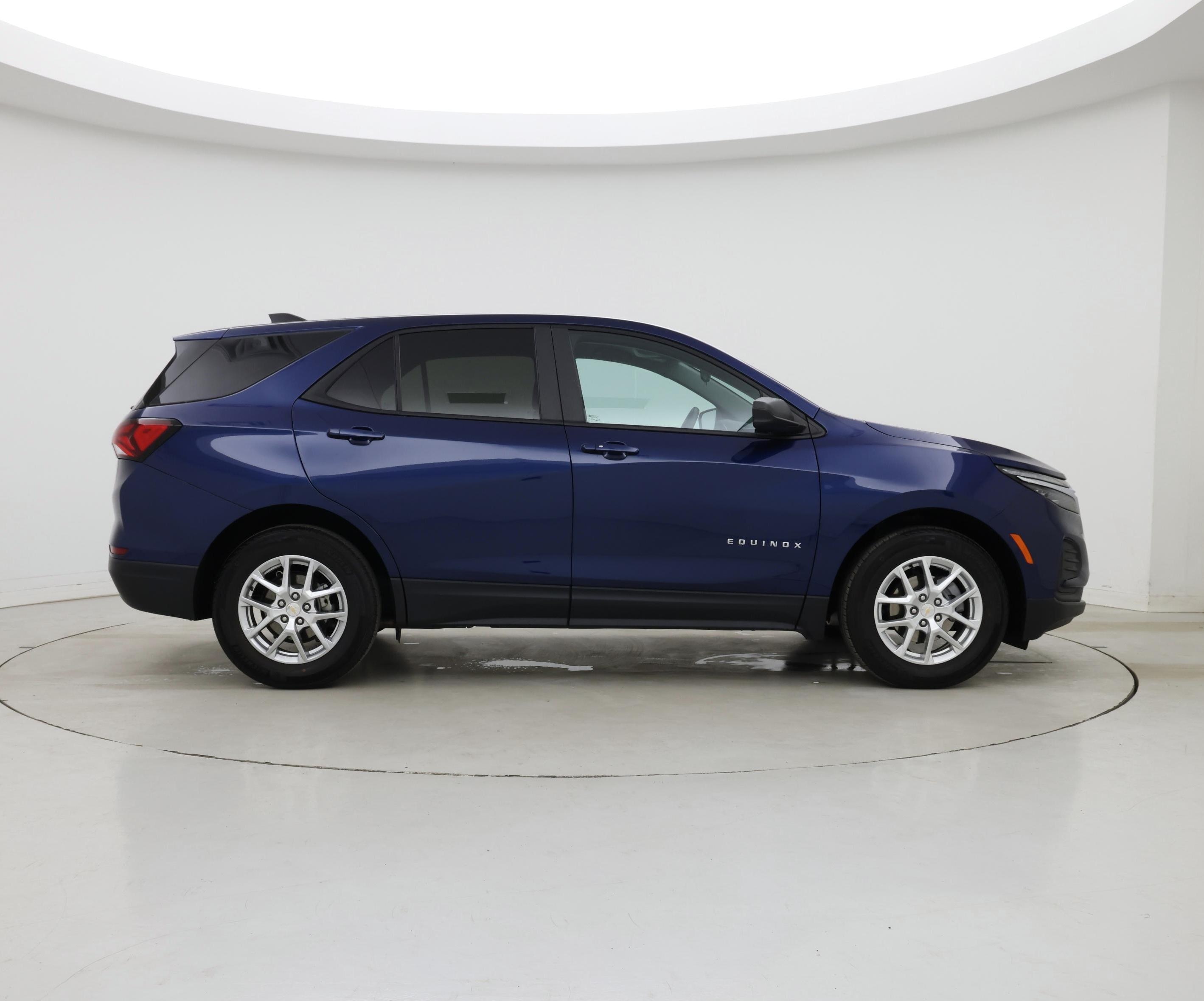 Thumbnail: 2022 Chevrolet Equinox - 7