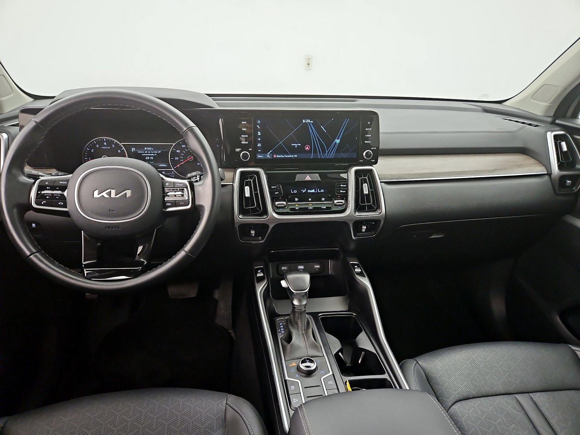 Thumbnail: 2022 Kia Sorento - 9