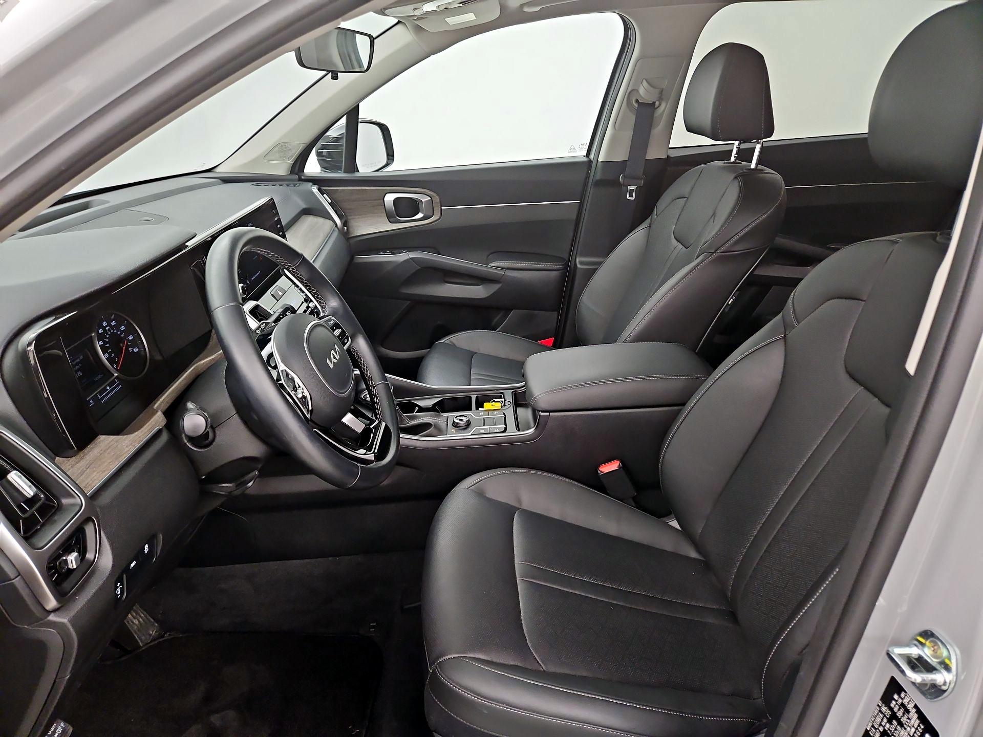Thumbnail: 2022 Kia Sorento - 11