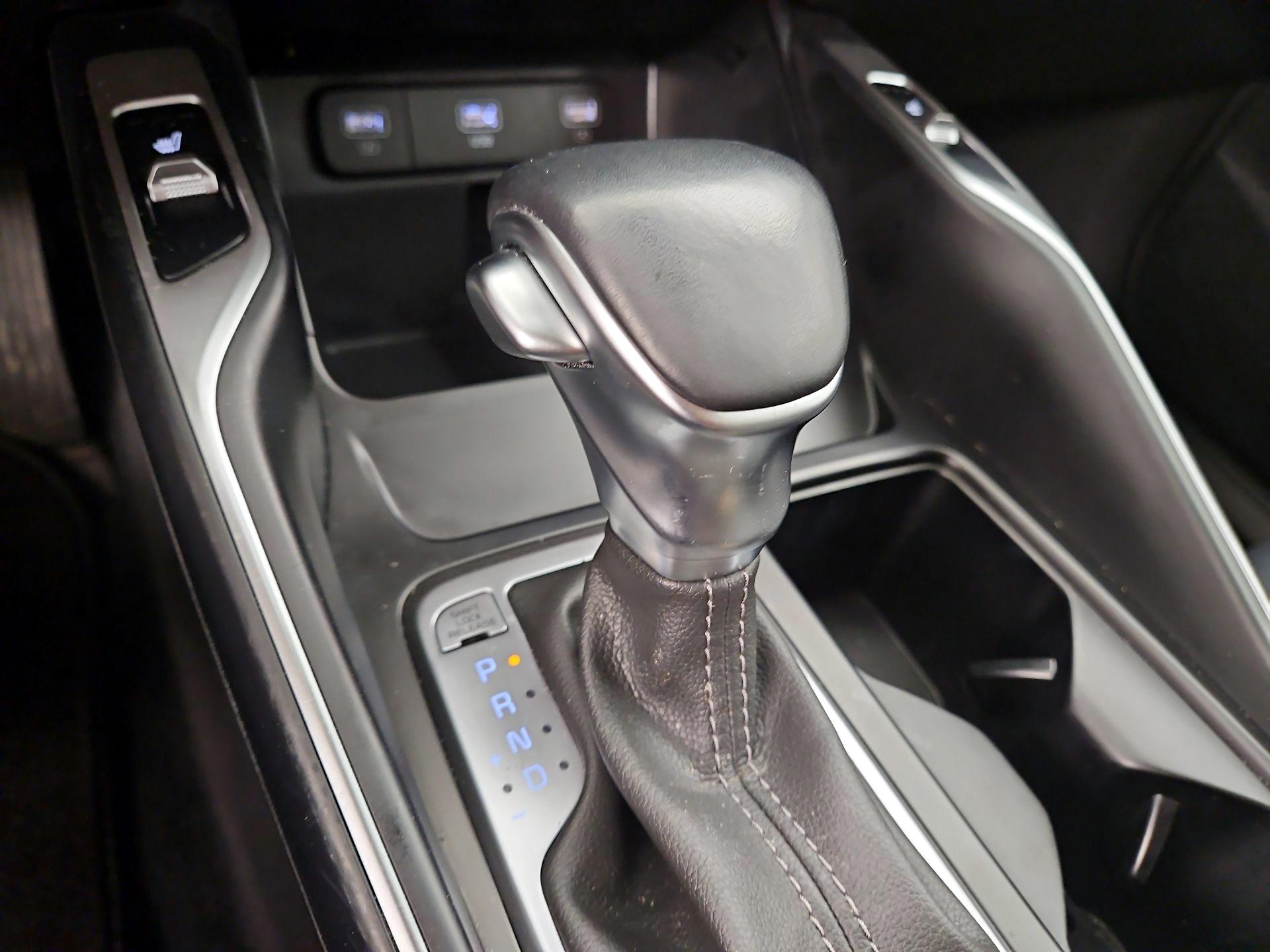 Thumbnail: 2022 Kia Sorento - 18