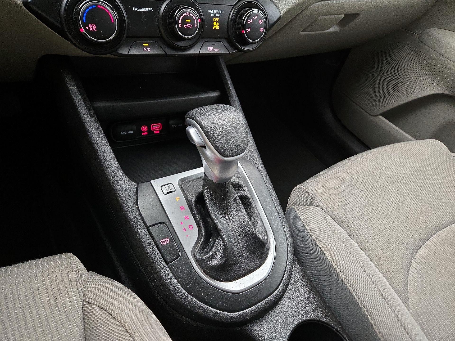 Thumbnail: 2020 Kia Forte - 17
