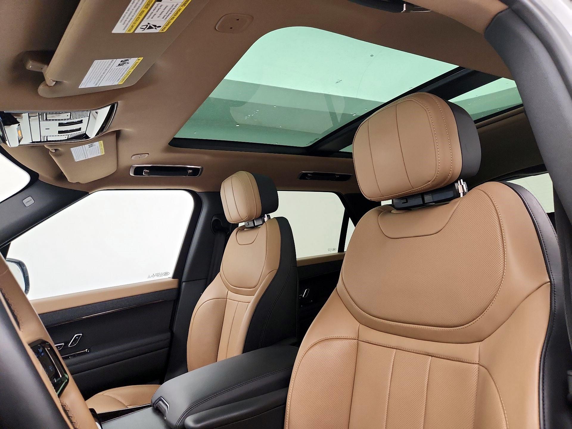 Thumbnail: 2023 Land Rover Range Rover Sport - 20