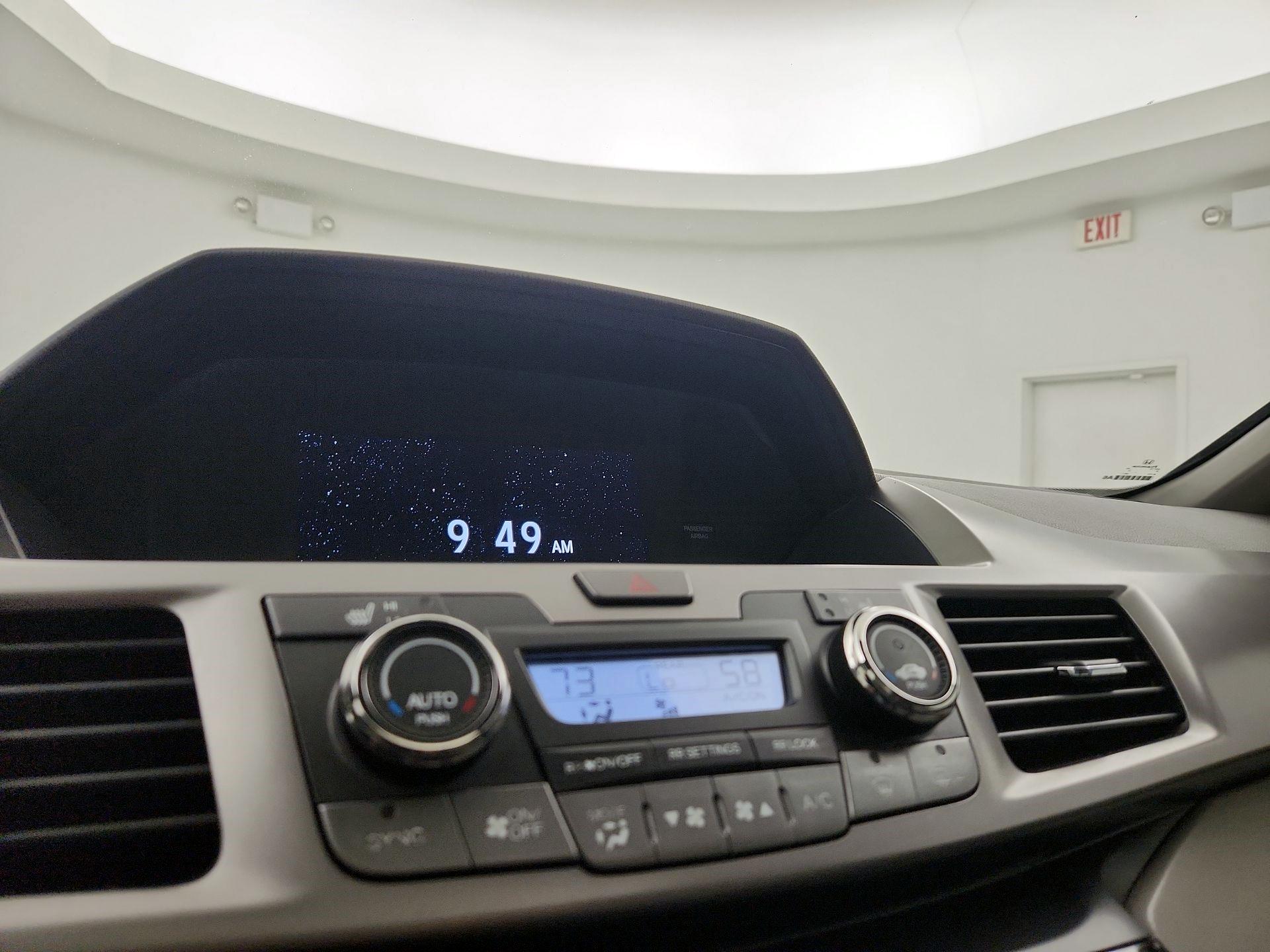 Thumbnail: 2016 Honda Odyssey - 14