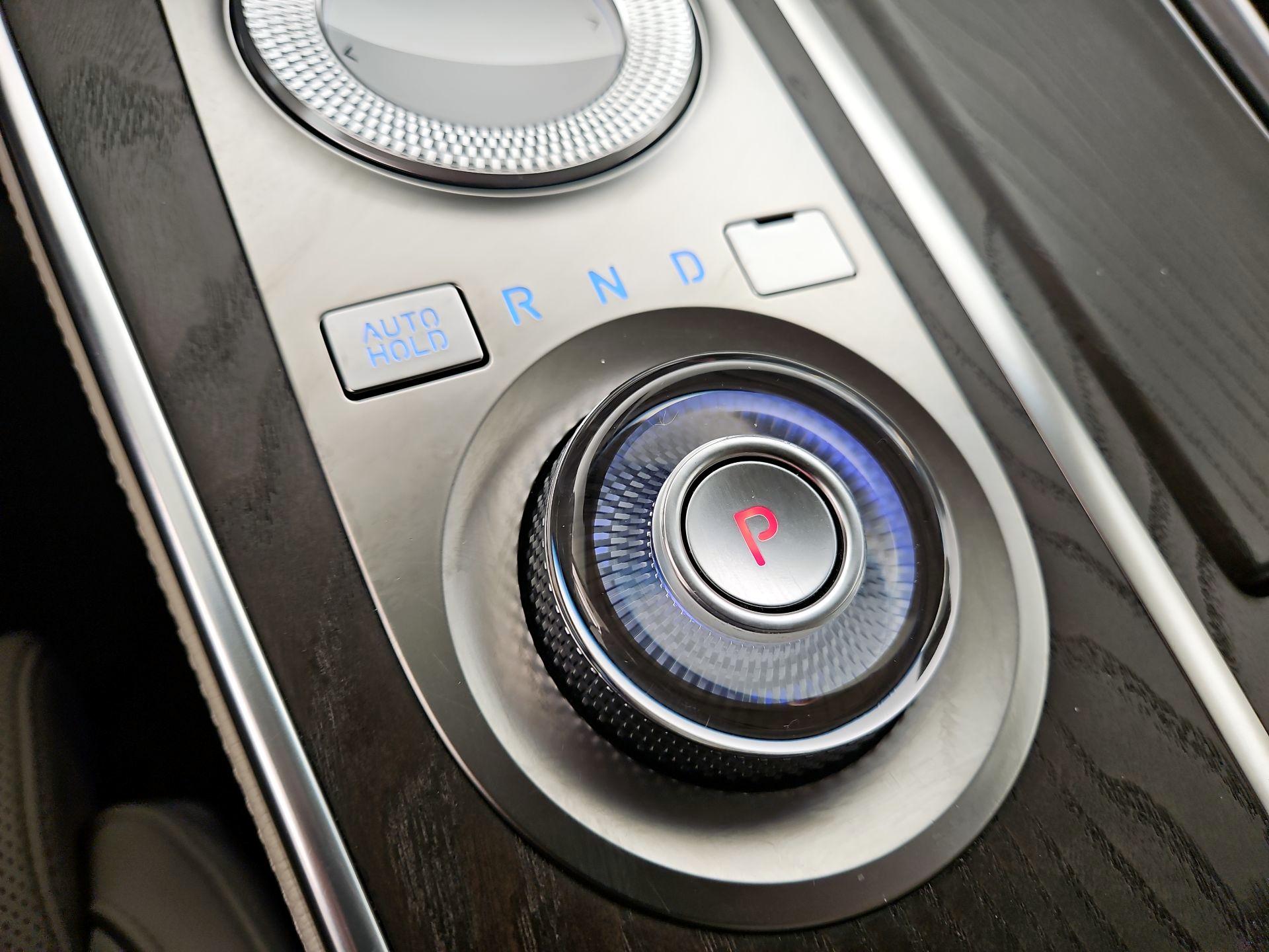 Thumbnail: 2022 Genesis GV80 - 18