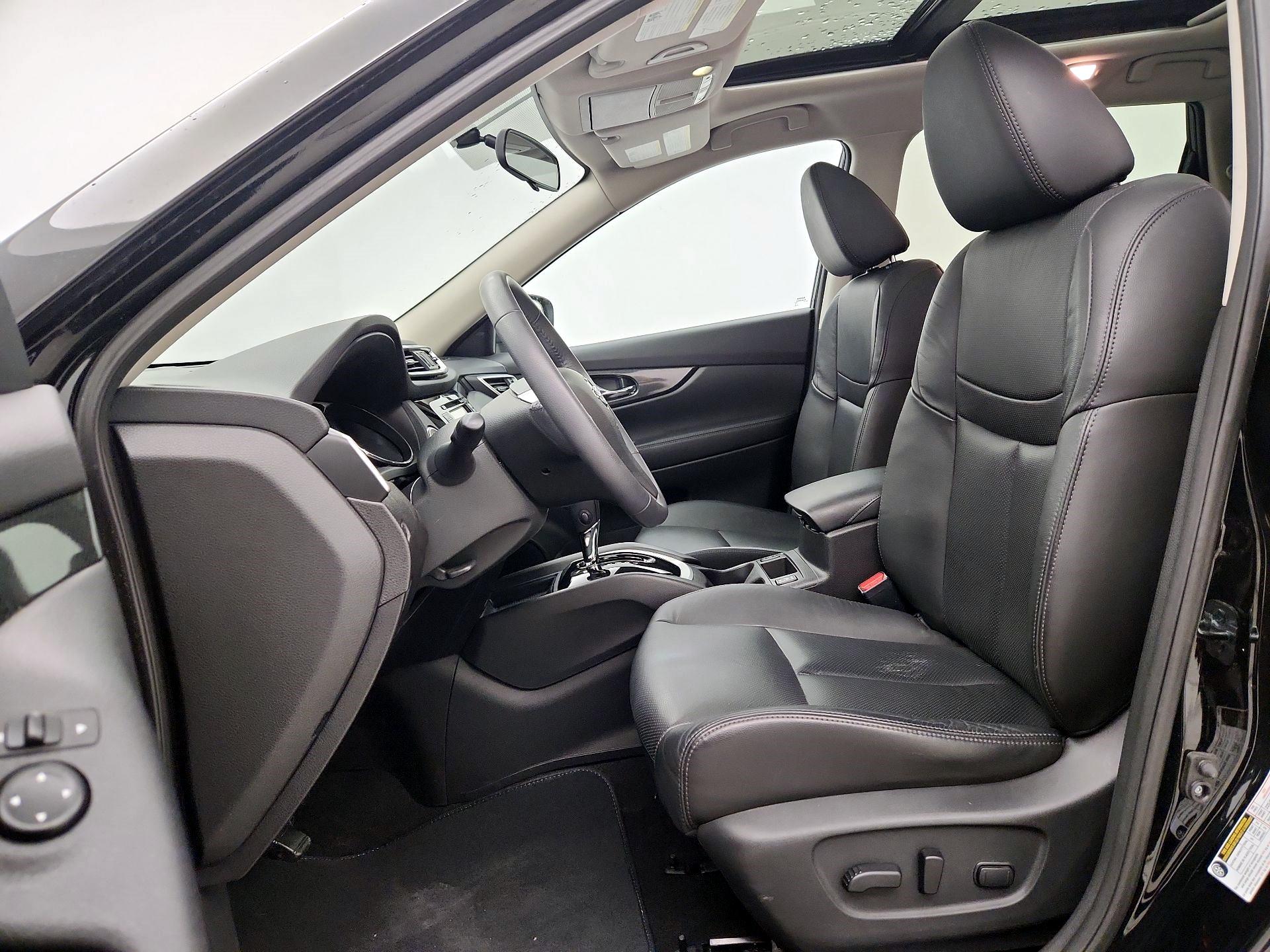Thumbnail: 2015 Nissan Rogue - 11