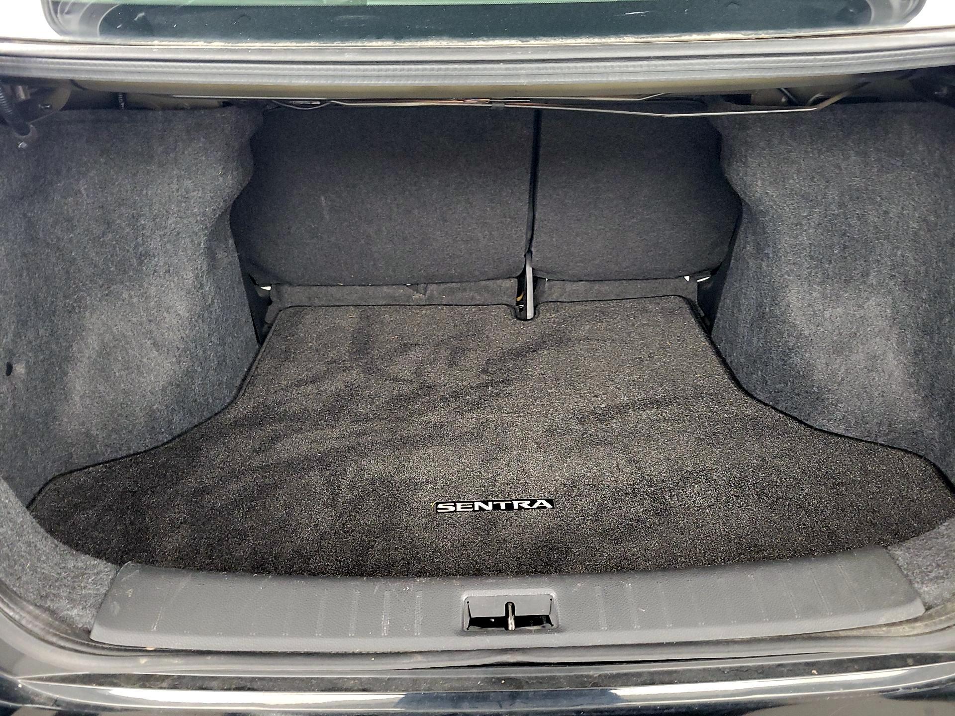 Thumbnail: 2019 Nissan Sentra - 20