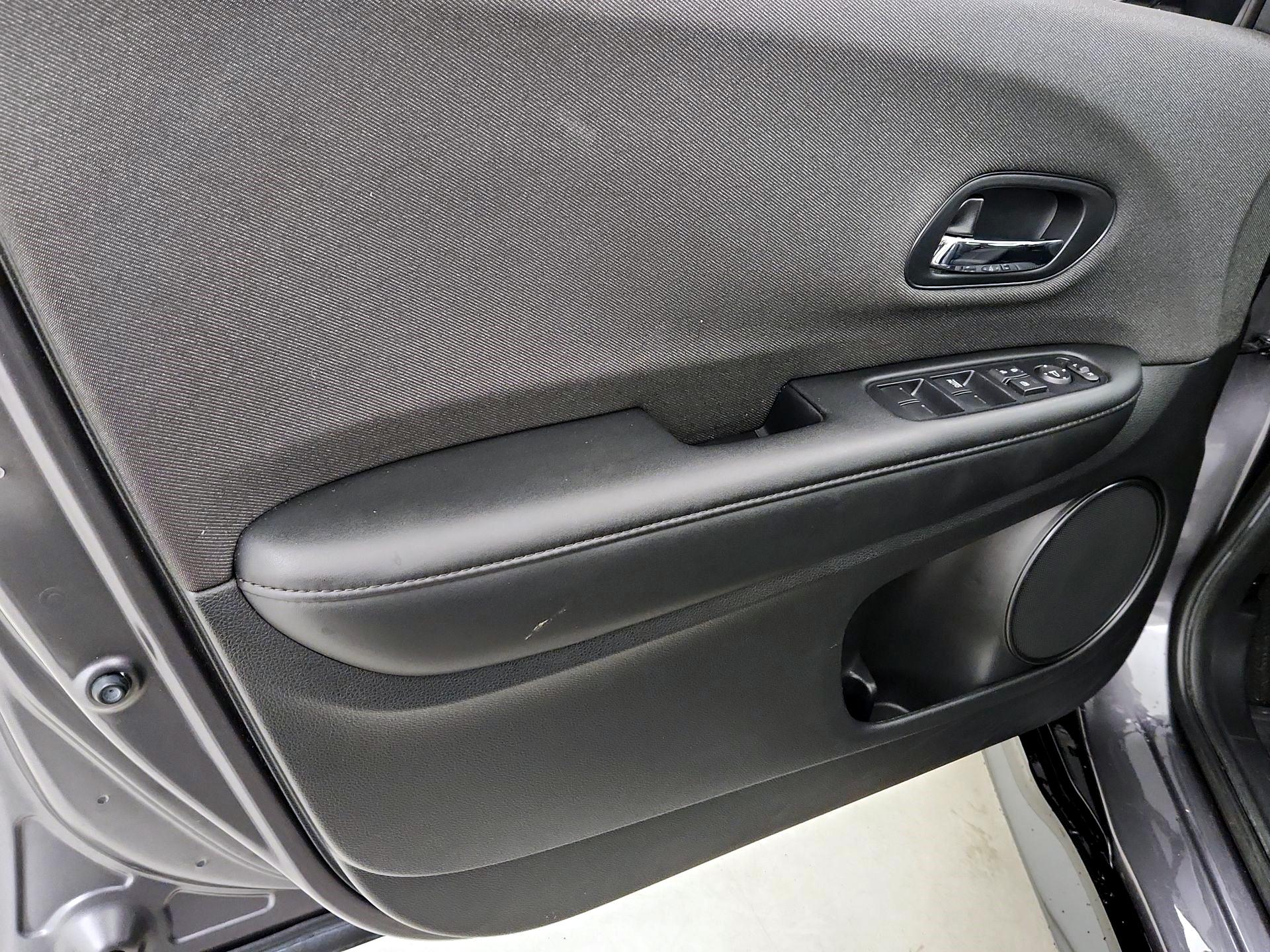 Thumbnail: 2019 Honda HR-V - 12