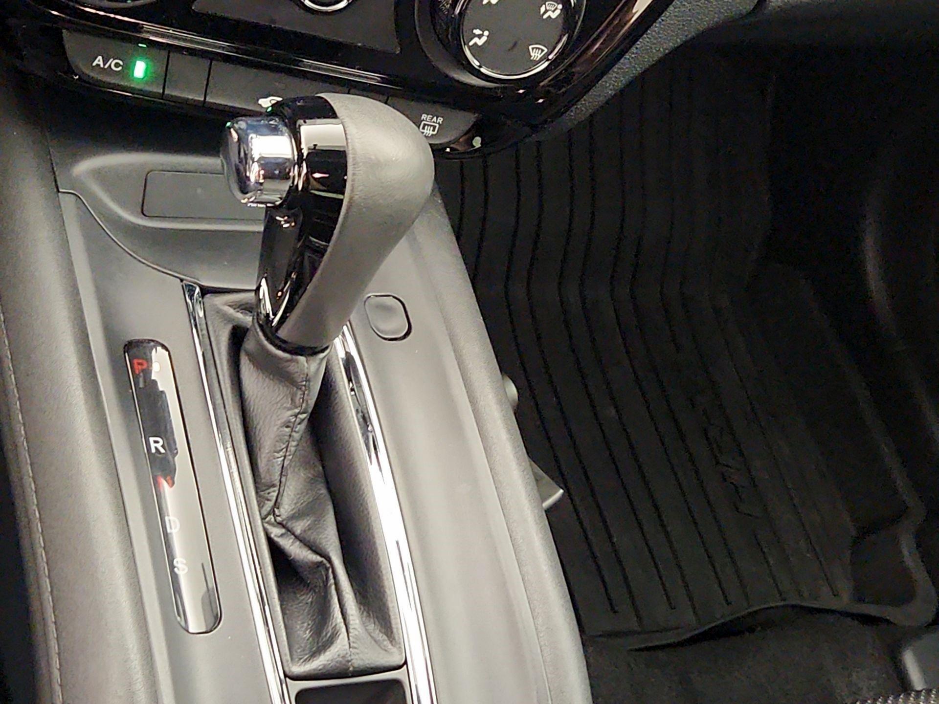 Thumbnail: 2019 Honda HR-V - 17