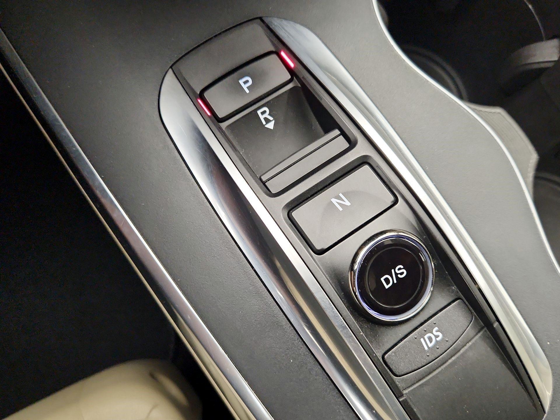 Thumbnail: 2016 Acura MDX - 18