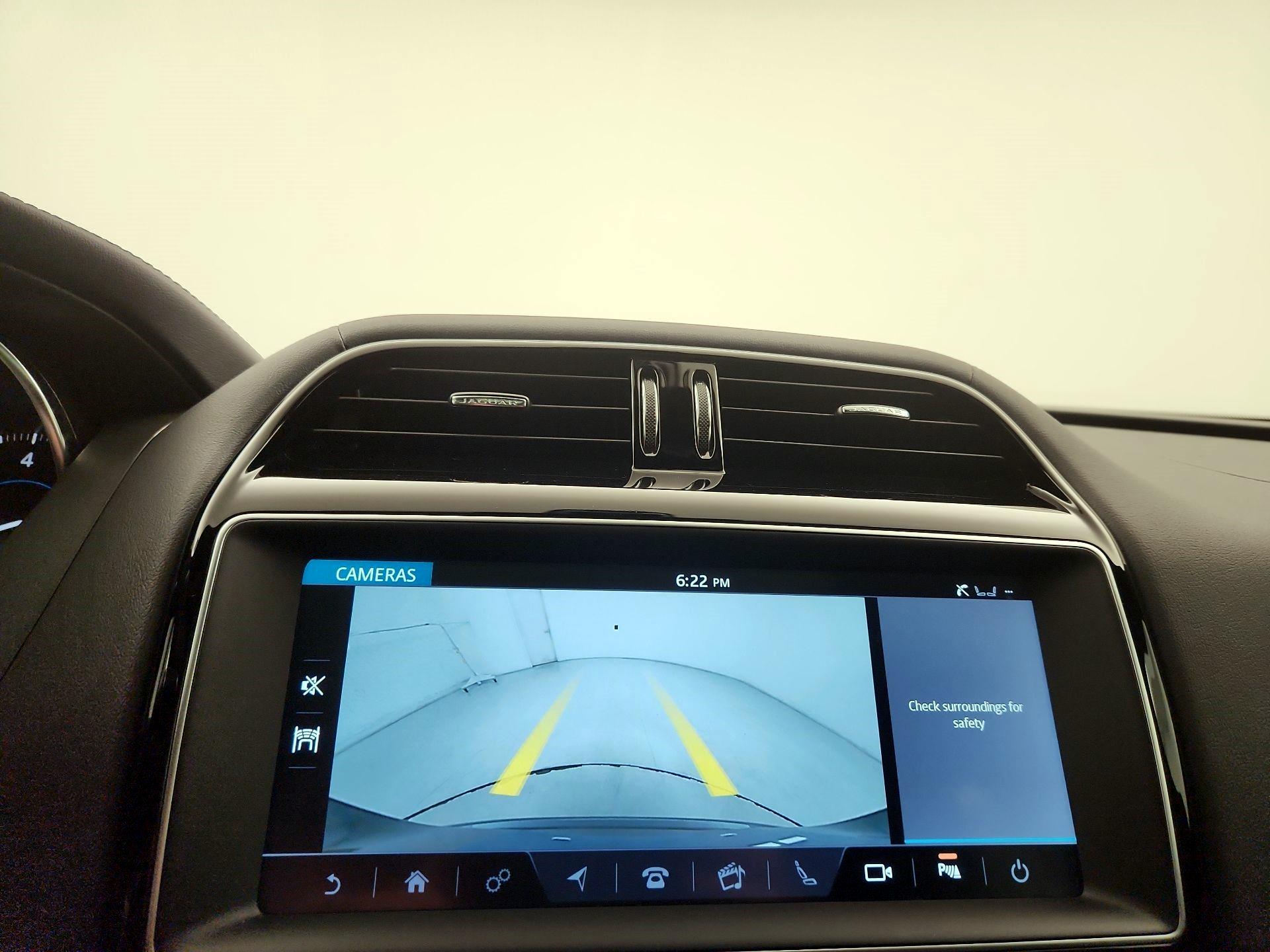 Thumbnail: 2019 Jaguar F-Pace - 14