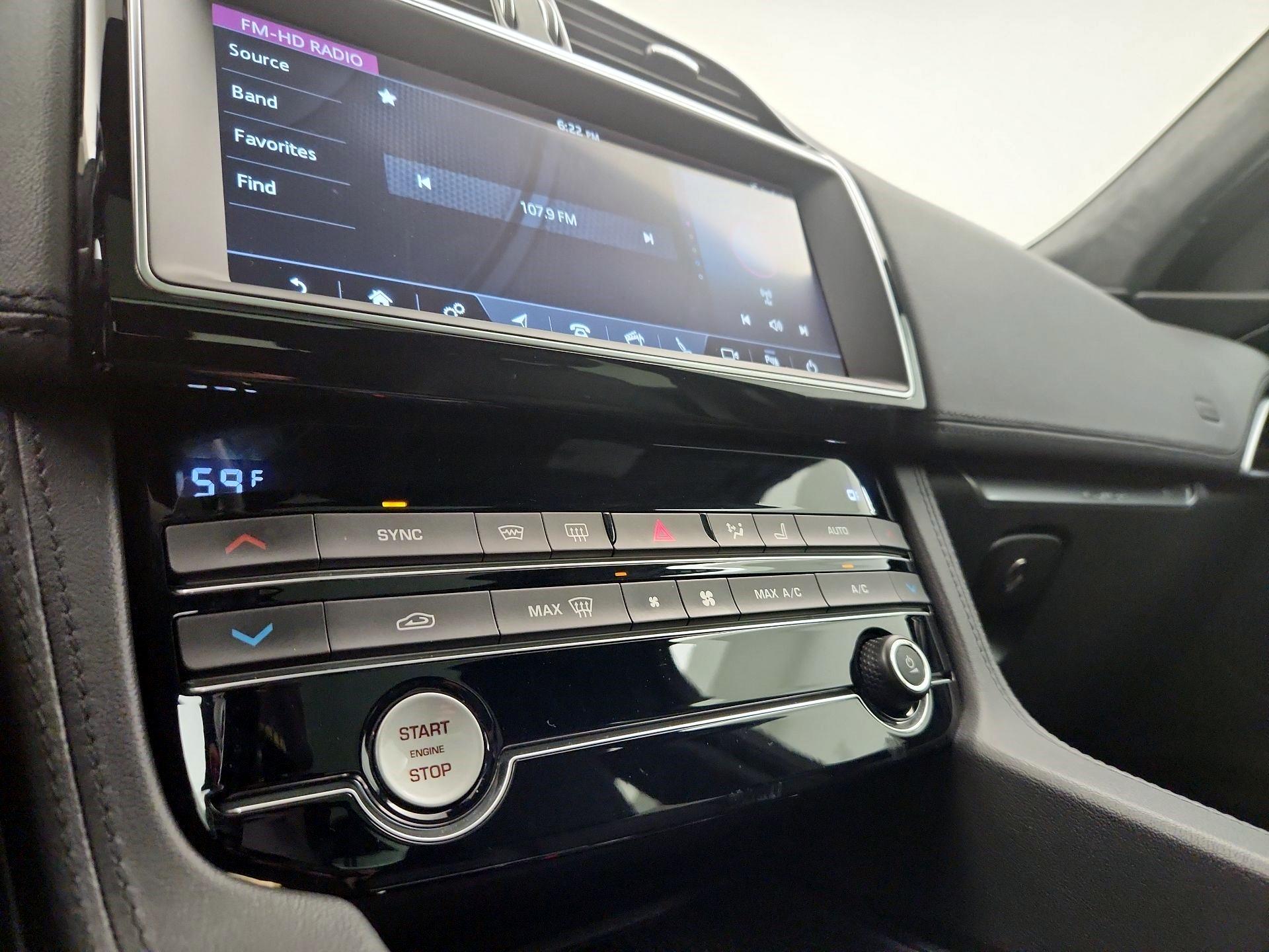 Thumbnail: 2019 Jaguar F-Pace - 16