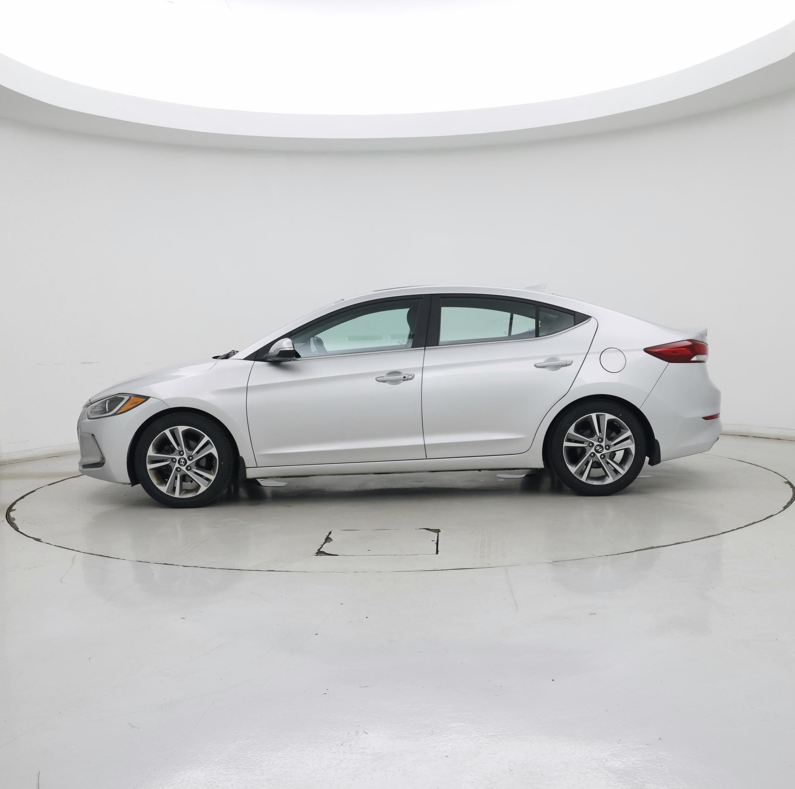 Thumbnail: 2017 Hyundai Elantra - 3