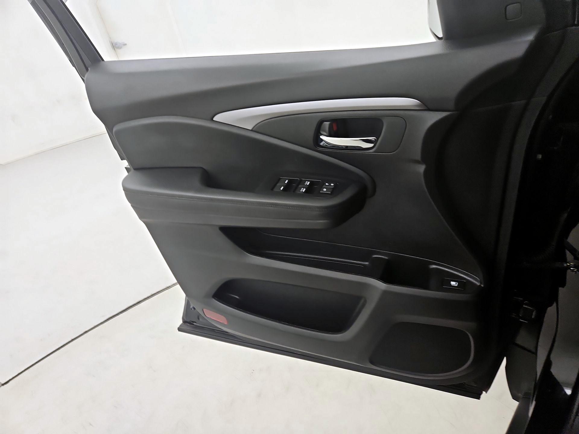 Thumbnail: 2022 Honda Pilot - 12