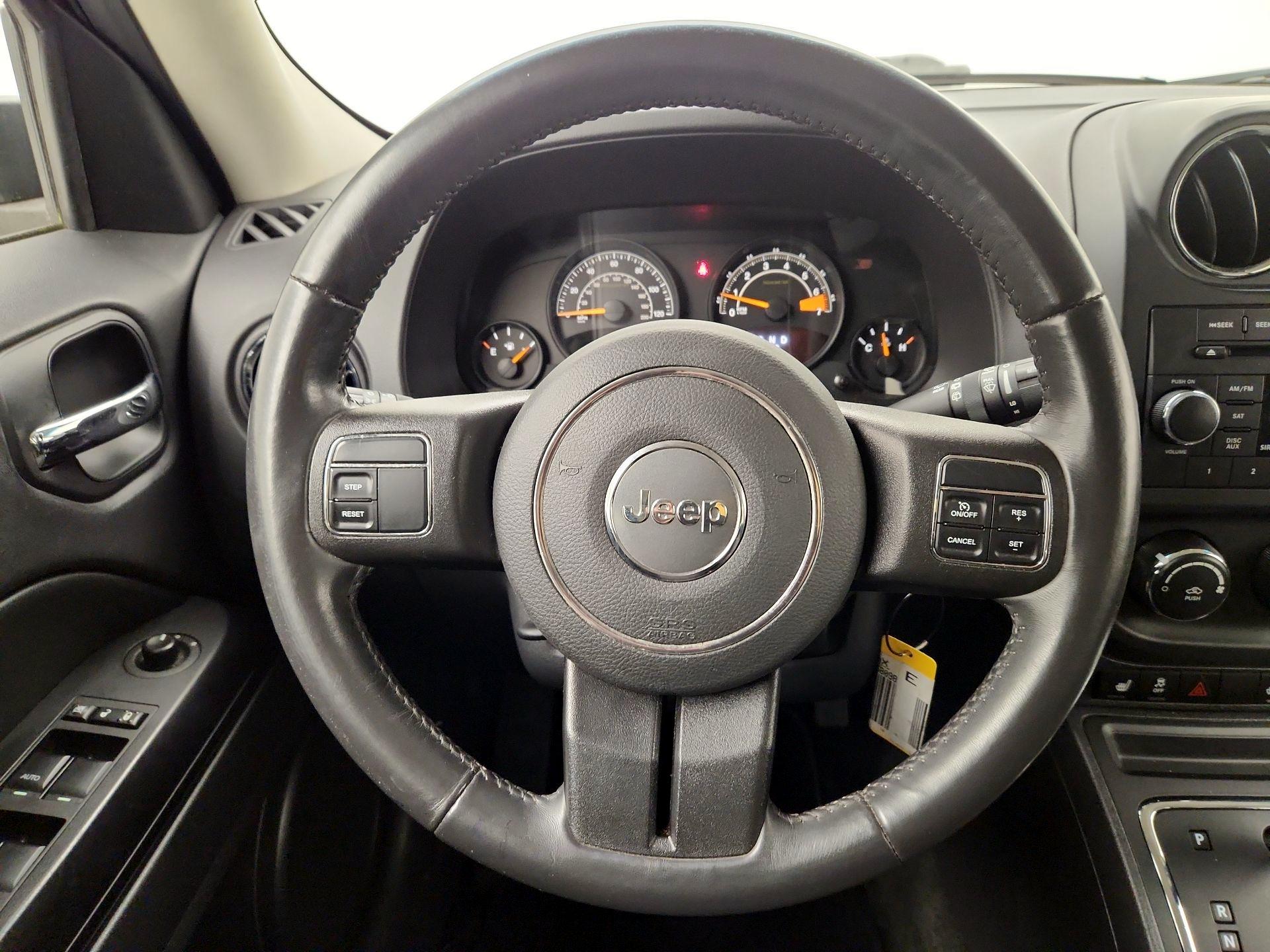Thumbnail: 2016 Jeep Patriot - 10