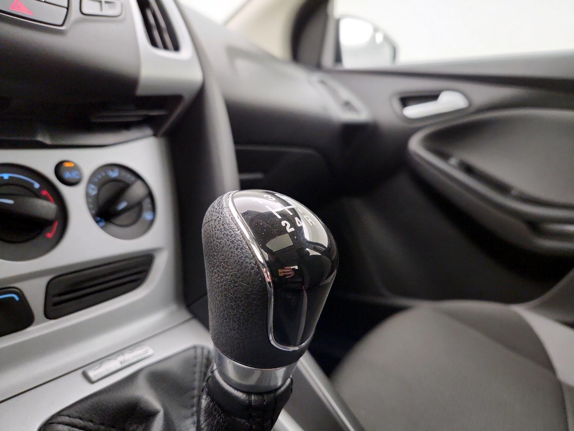 Thumbnail: 2013 Ford Focus - 16